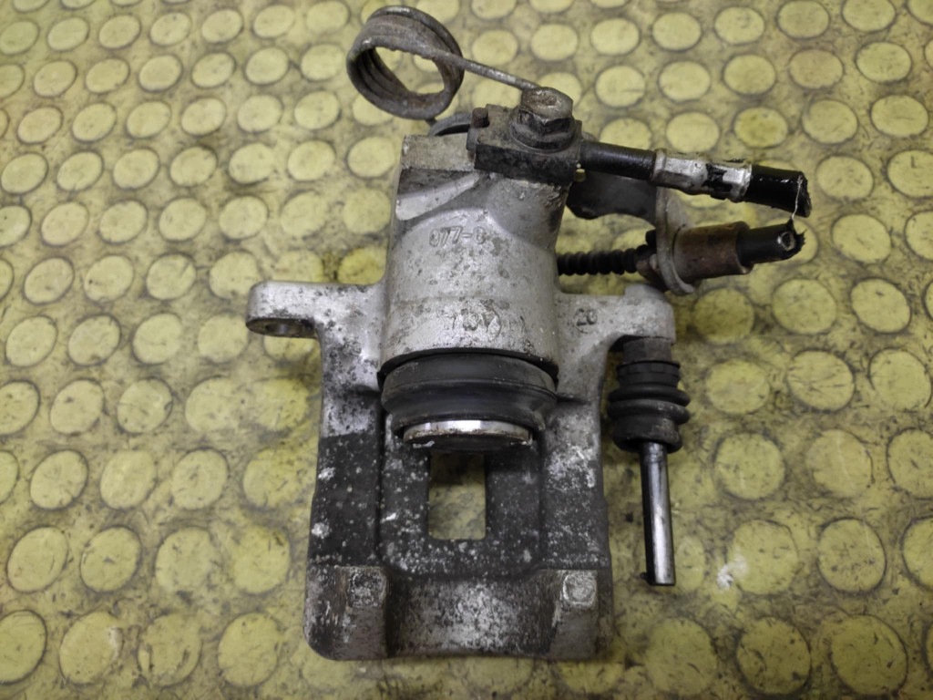 VW PASSAT B5 bremssattel bremse sattel brems- links heck