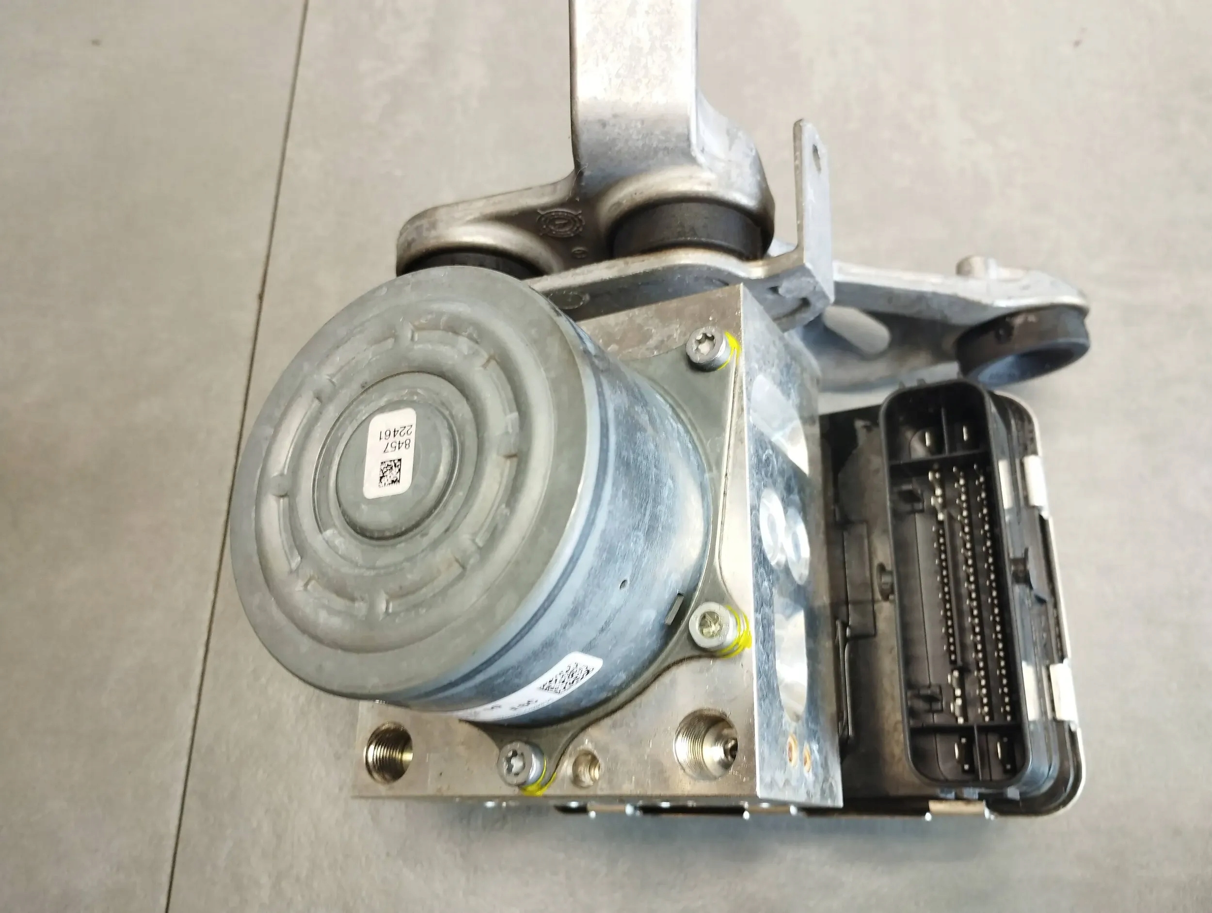 Mercedes-Benz GLC X253 pump control unit ABS A2539011600