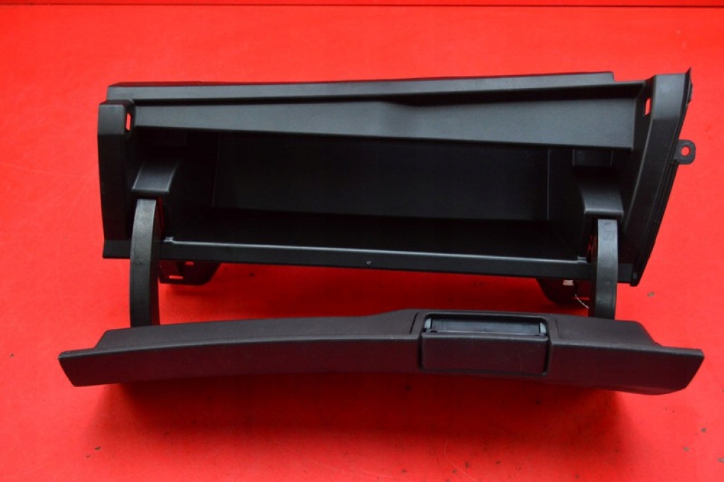 бардачок пассажира европа 55041-02090 TOYOTA COROLLA E15 06-13