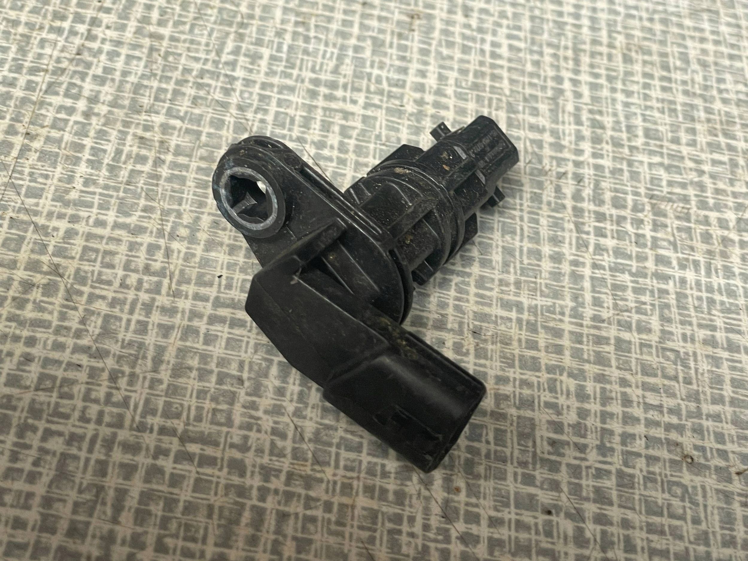 crankshaft position sensor RENAULT CLIO V 19- 1,0 TCE 237313661R !J