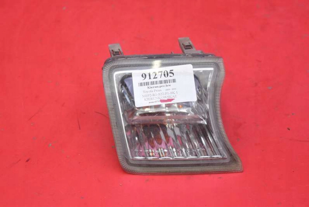 indicator left front front 81520-47010 TOYOTA PRIUS 3 III XW30 09-11