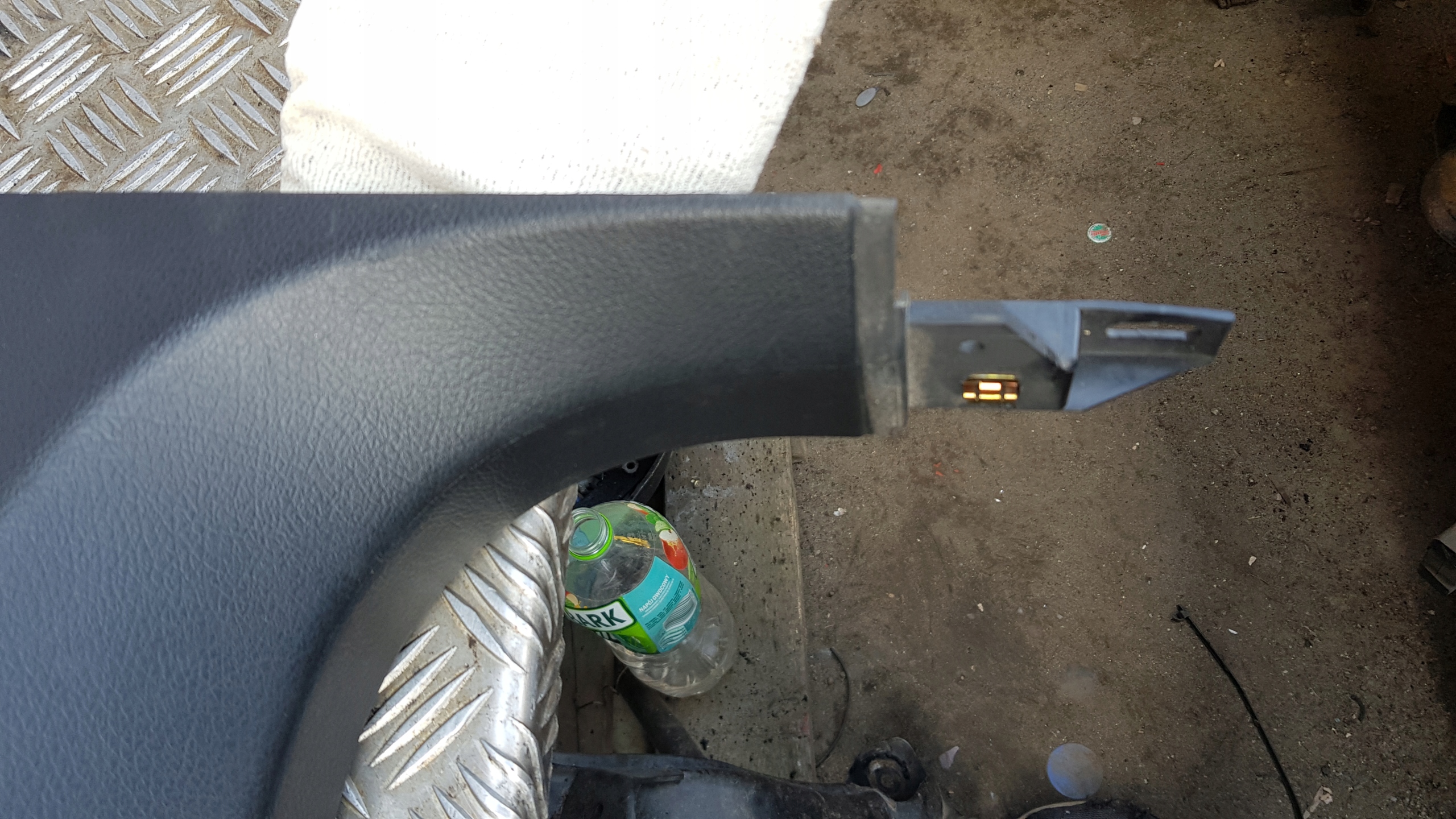 AUDI A8 D3 Blende Abdeckung SLUPKA links