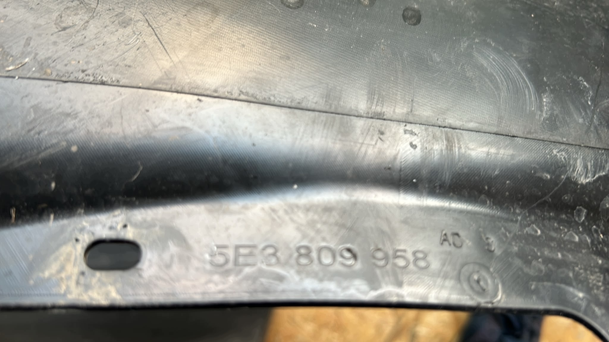 mudguard right right front front SKODA OCTAVIA IV 19