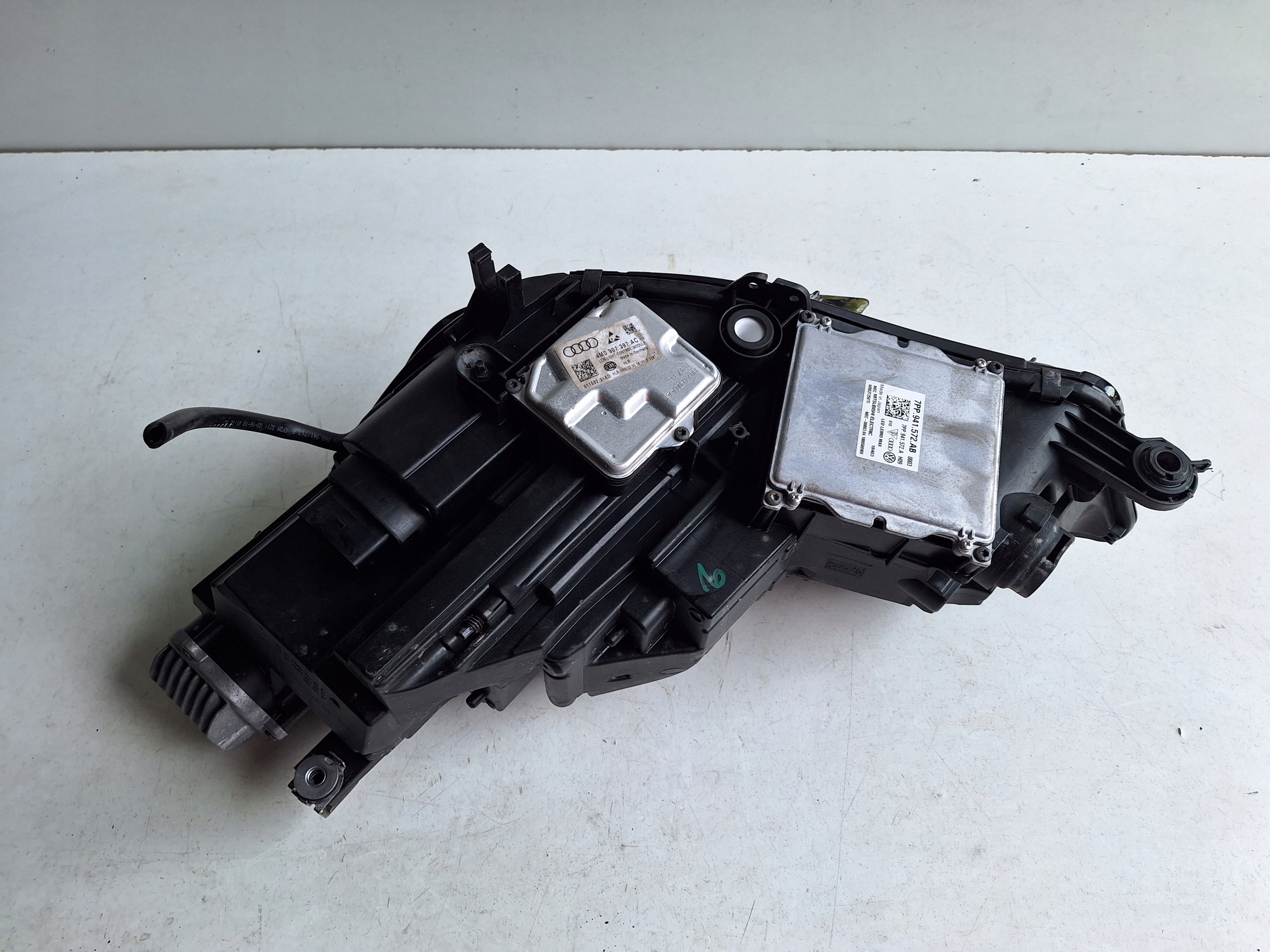 AUDI A4 B9 8W 16-20 light FULL LED 8W0941034A