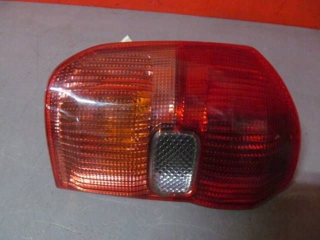 TOYOTA RAV4 RAV 4 II 2 XA20 2000-2003 light rear part left