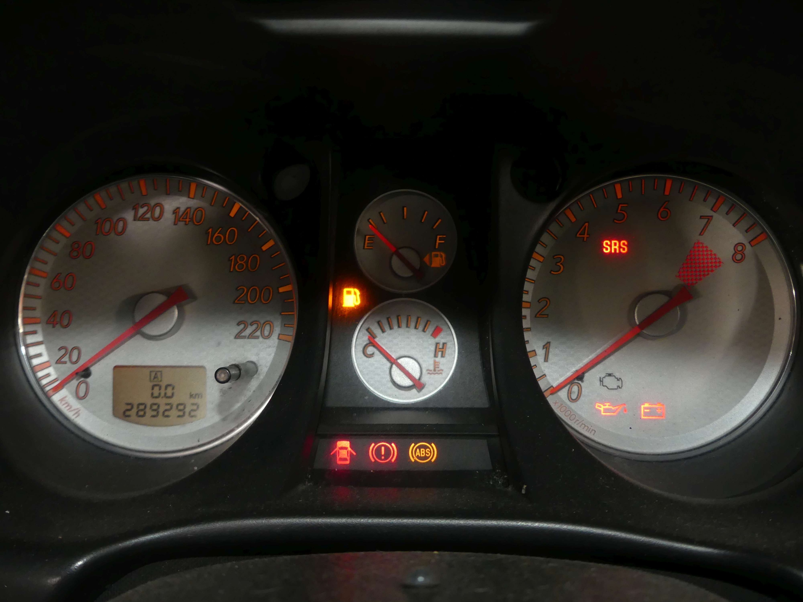 Приборная панель спидометр механика Mitsubishi OE Mn151132