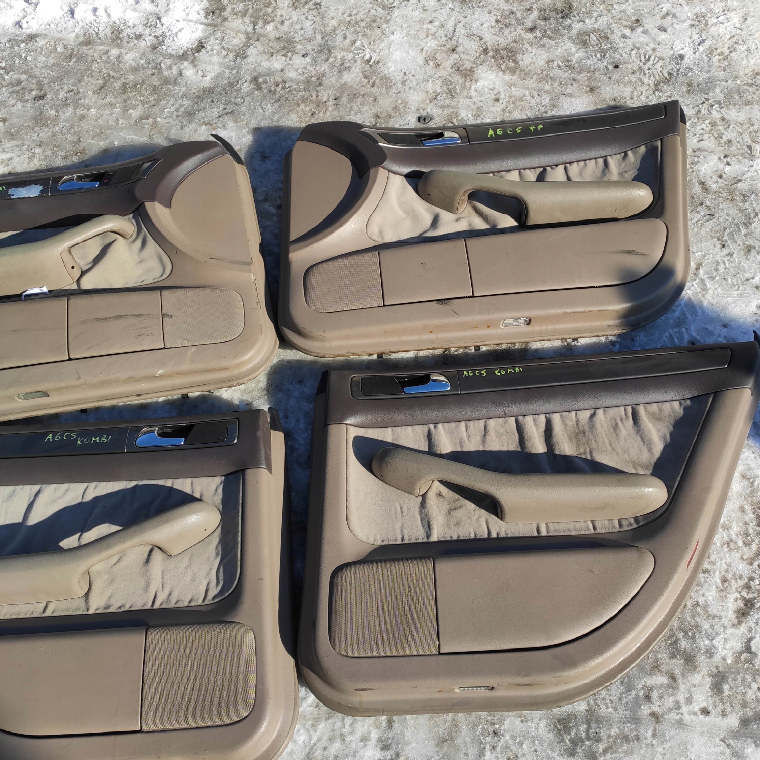 Бекон оббивка ліва права AUDI A6 C5 шкіра