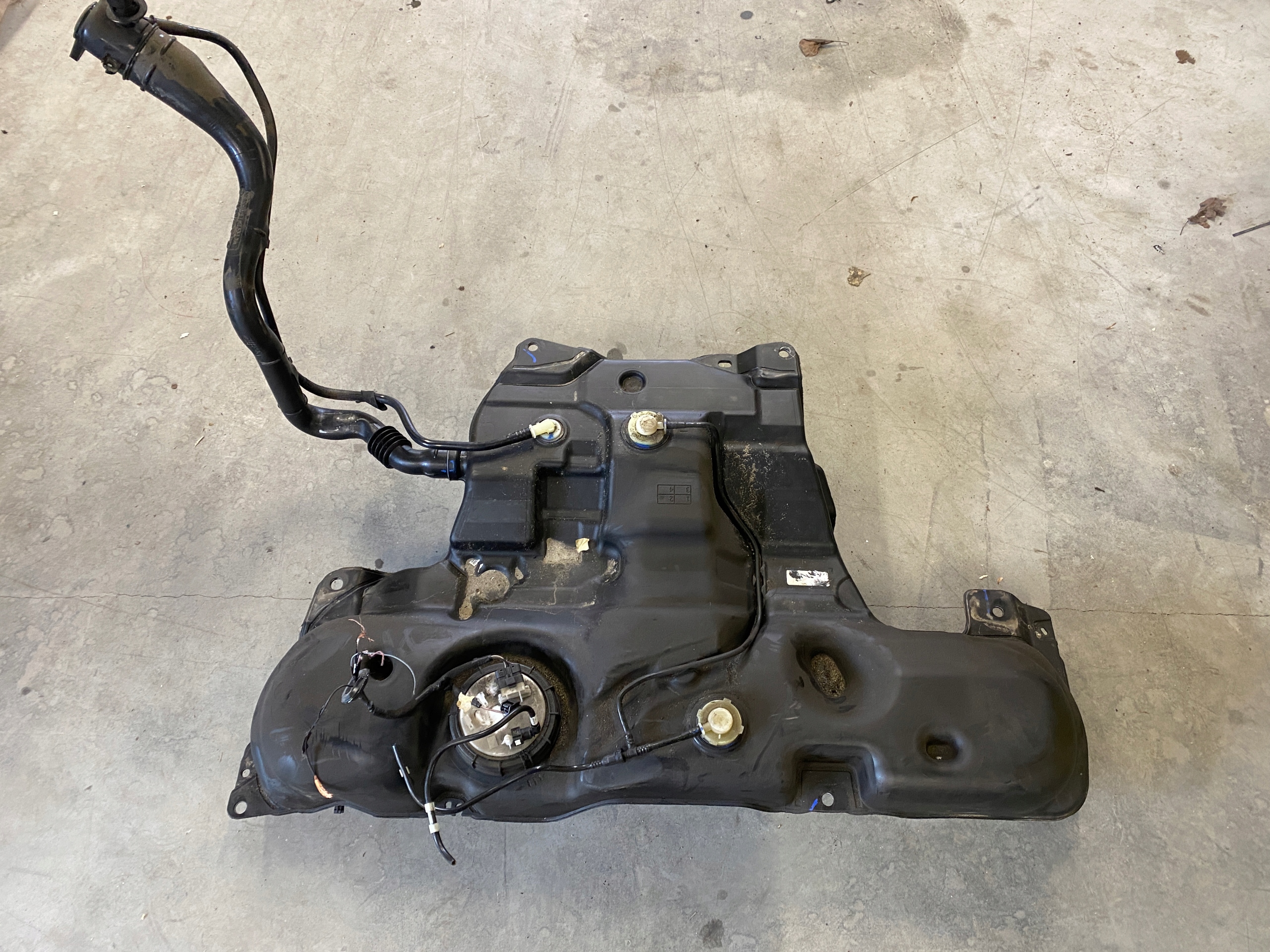 172025422R - ПАЛИВНИЙ БАК НАСОС БАК RENAULT MEGANE IV 4 1.2