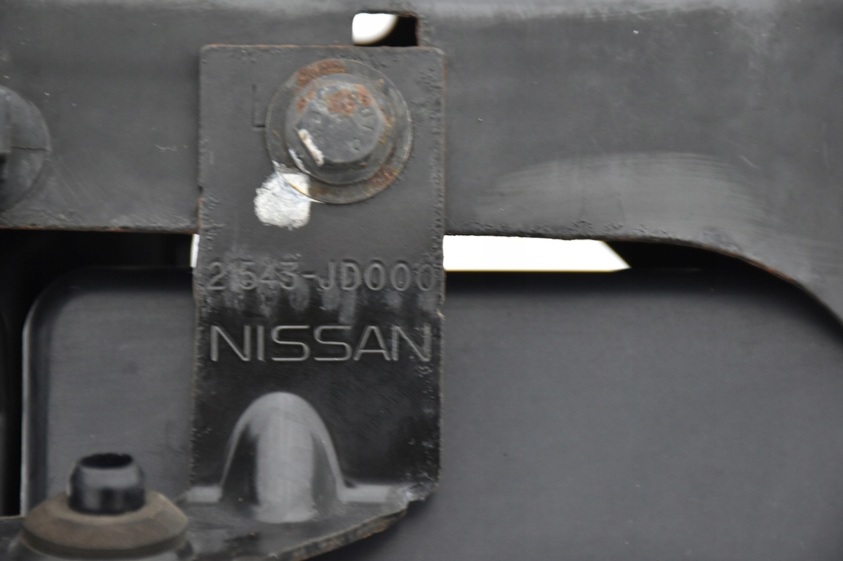 bar, wall front NISSAN QASHQAI and