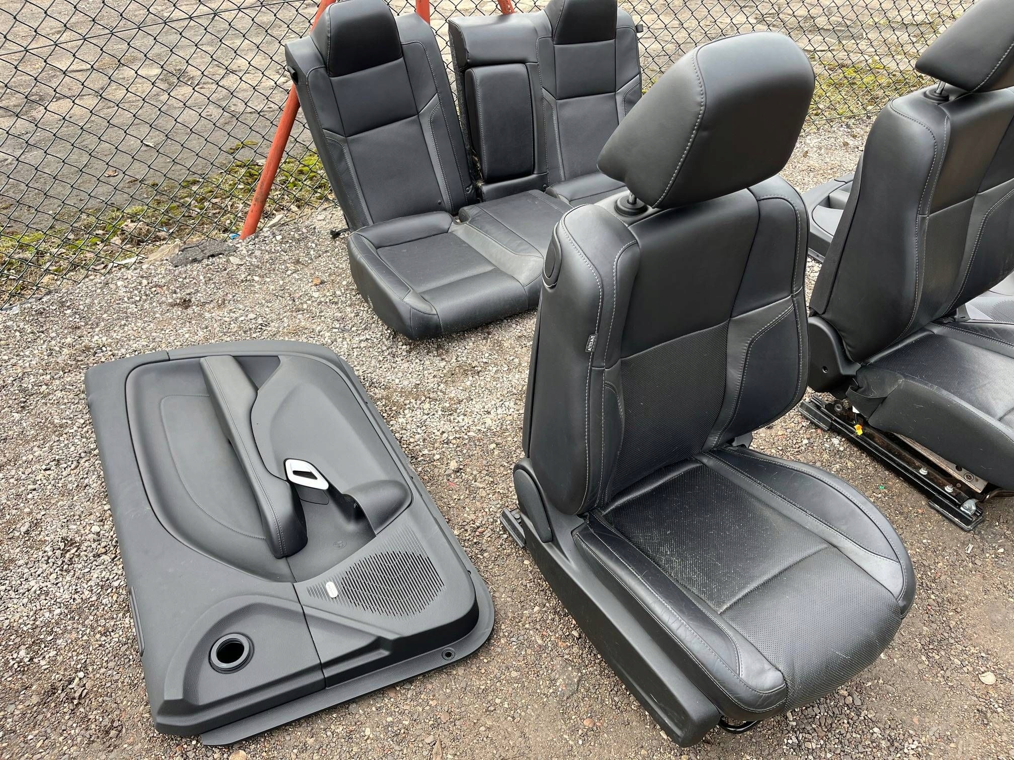 Komplet seats seats wentylowane inner upholstery Dodge Challenger 2015