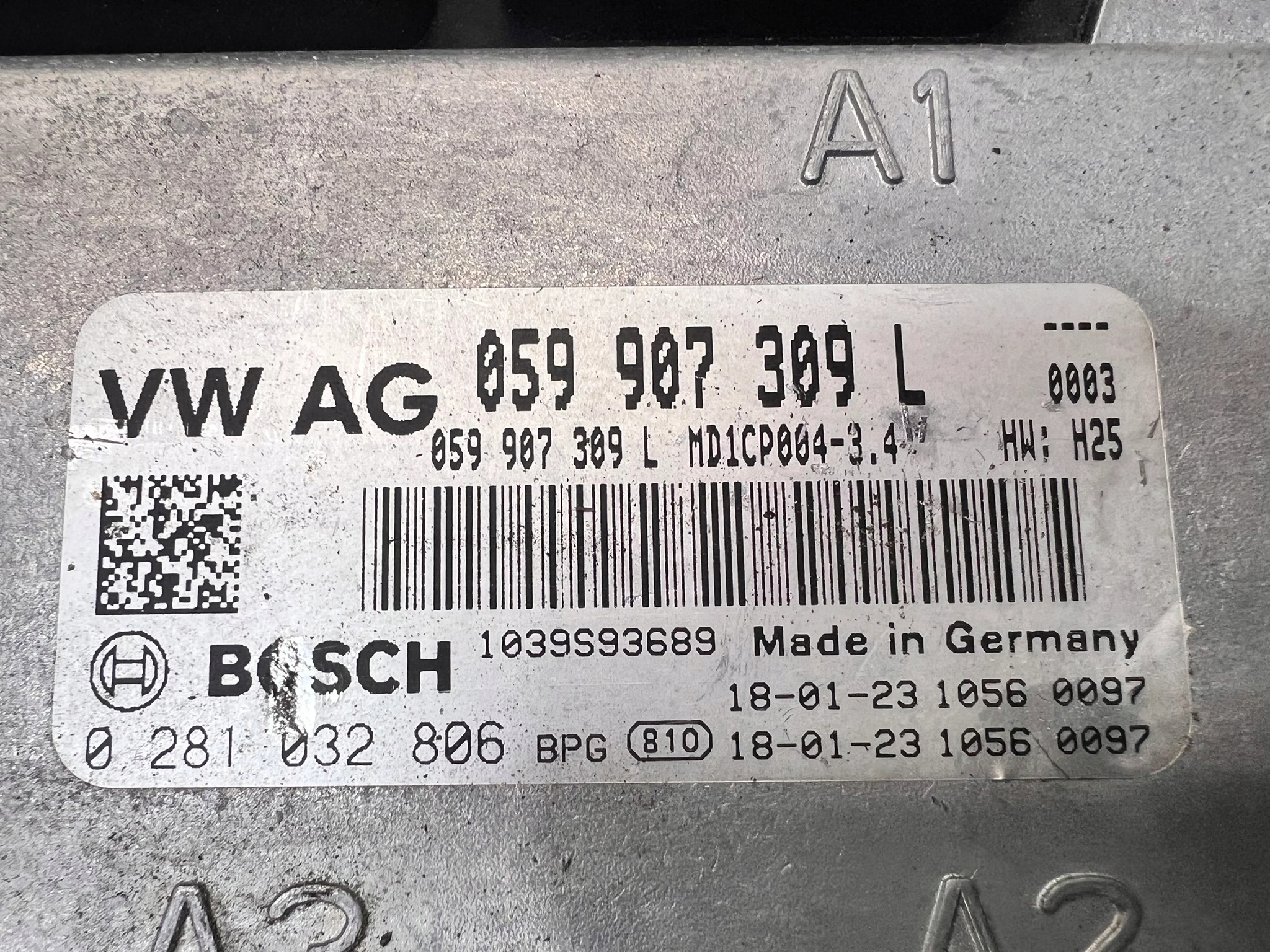 control unit computer of the engine AUDI Q5 FY 059907309L