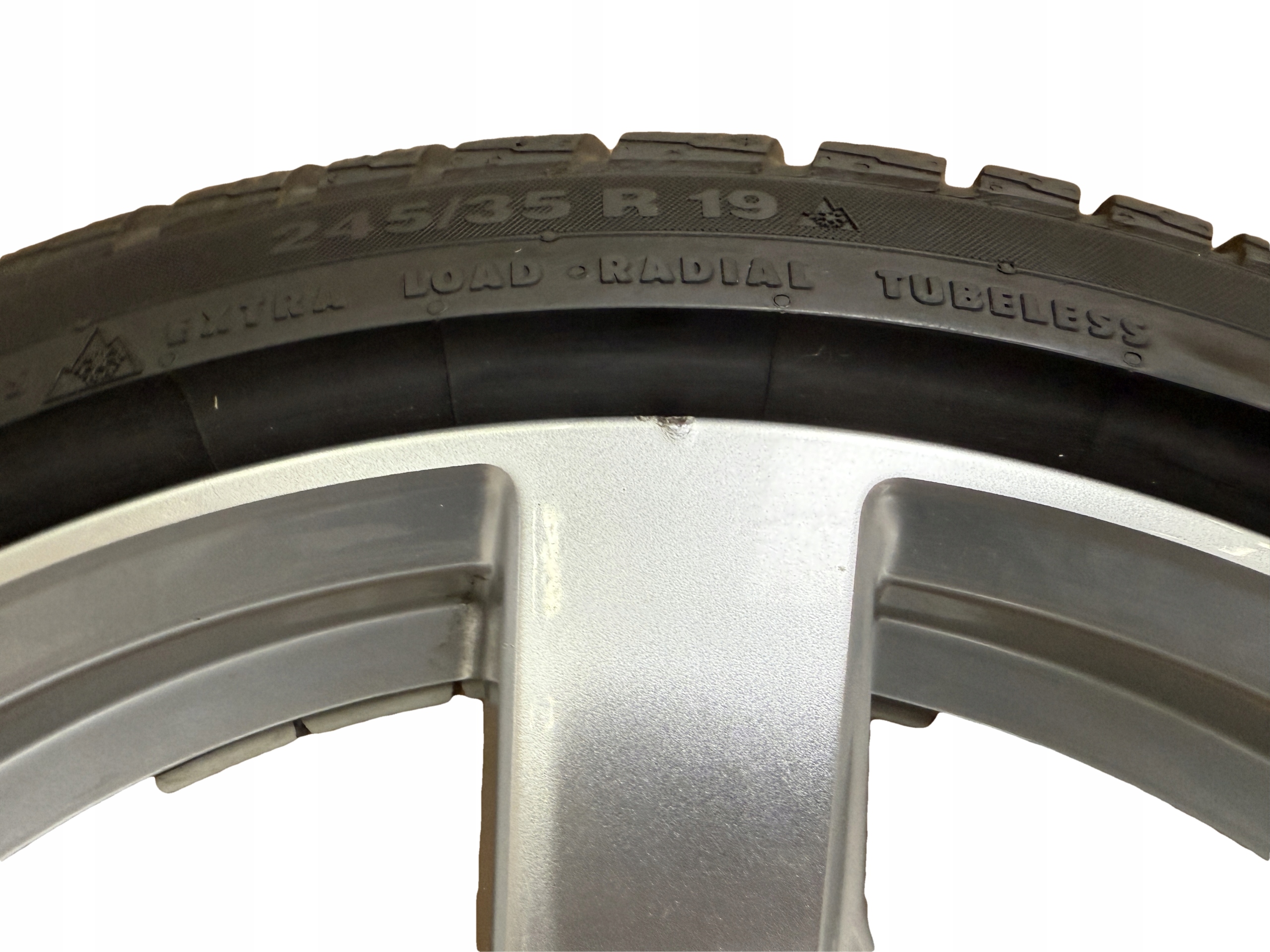AUDI TT 8S wheels discs 245/35R19 CONTINENTAL ZIMA