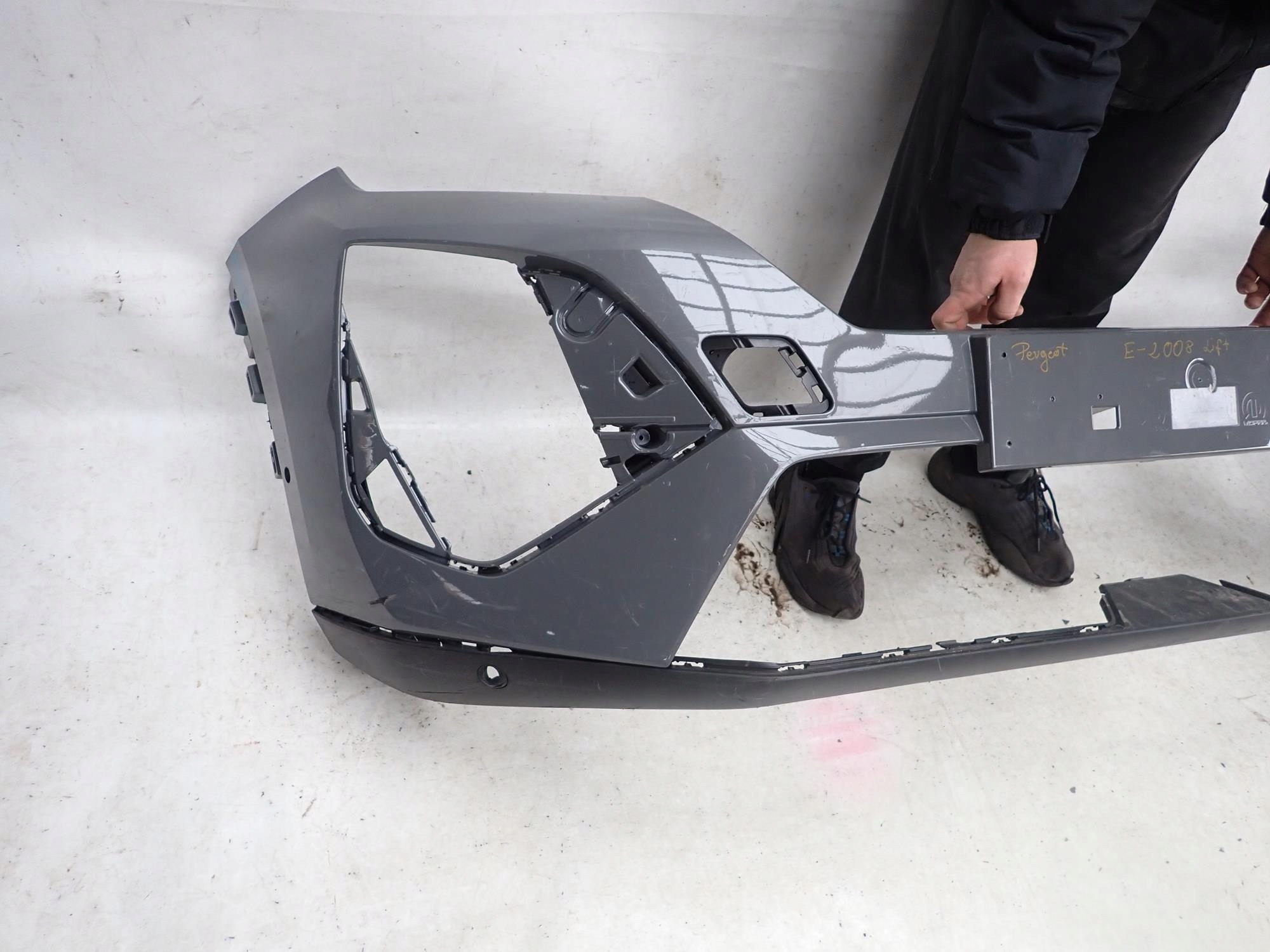 PEUGEOT E 2008 II 2 LIFT 23- bumper front front PDC 9853151880