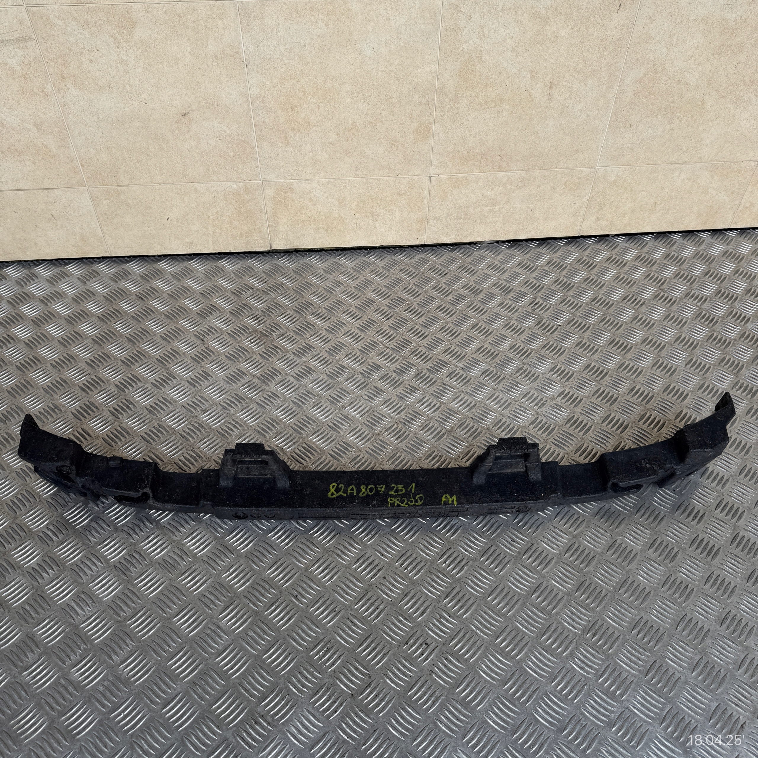ABSORBER der Stoßstange vorne träger Polystyren AUDI A1 82A807251