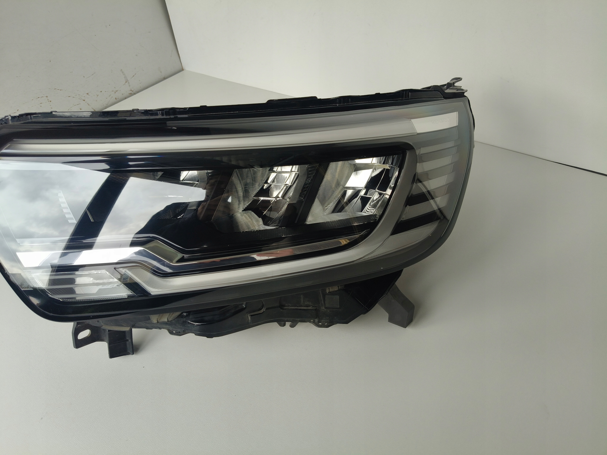 light left REFLEKTOR RENAULT KANGOO IV 21- FULL LED