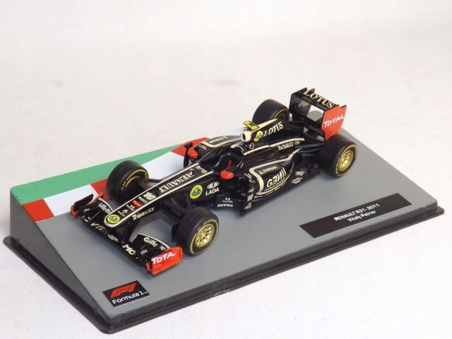 Renault R31 Vitalij Petrov 2011 1:43