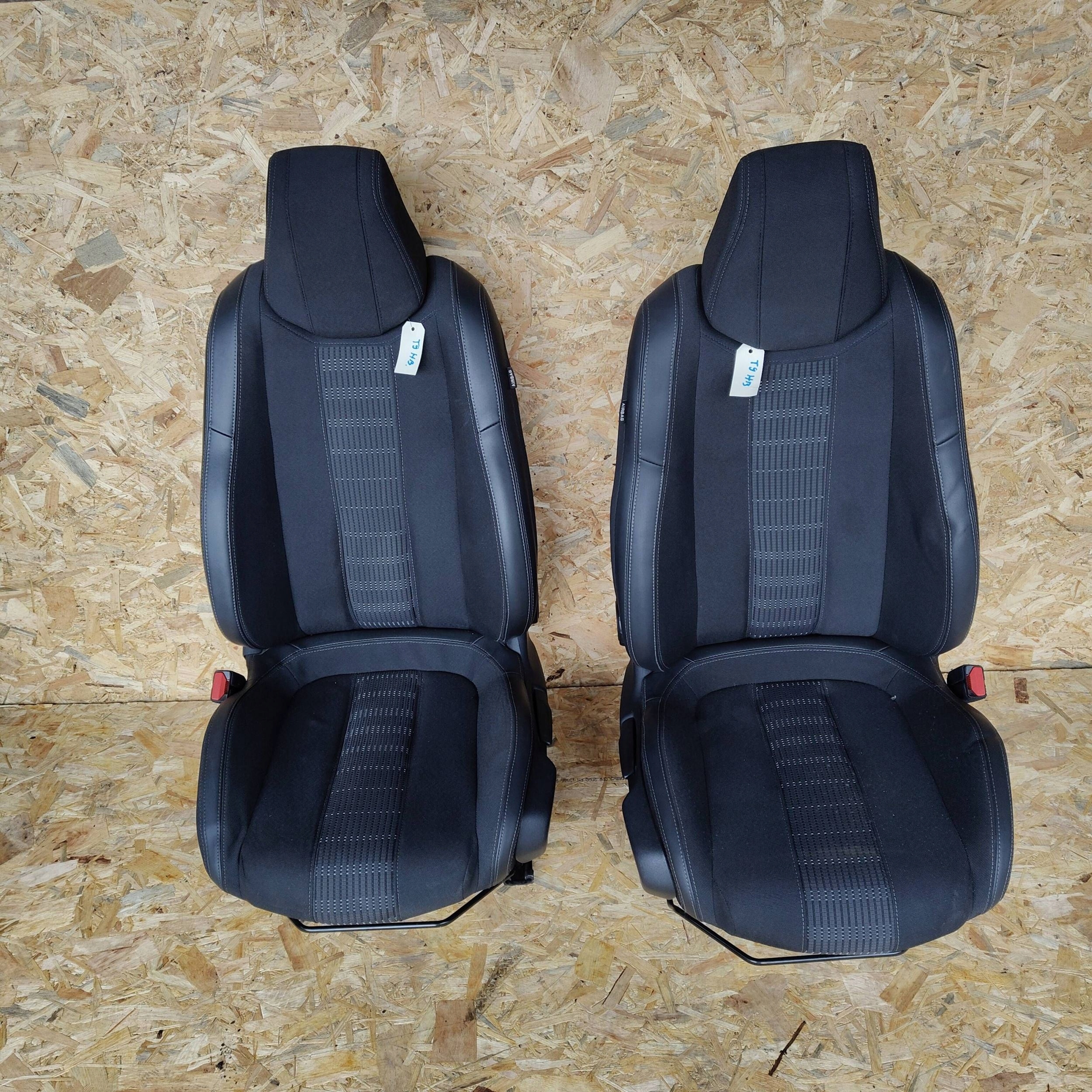 Komplet Sitze Peugeot 308 T9 II HB