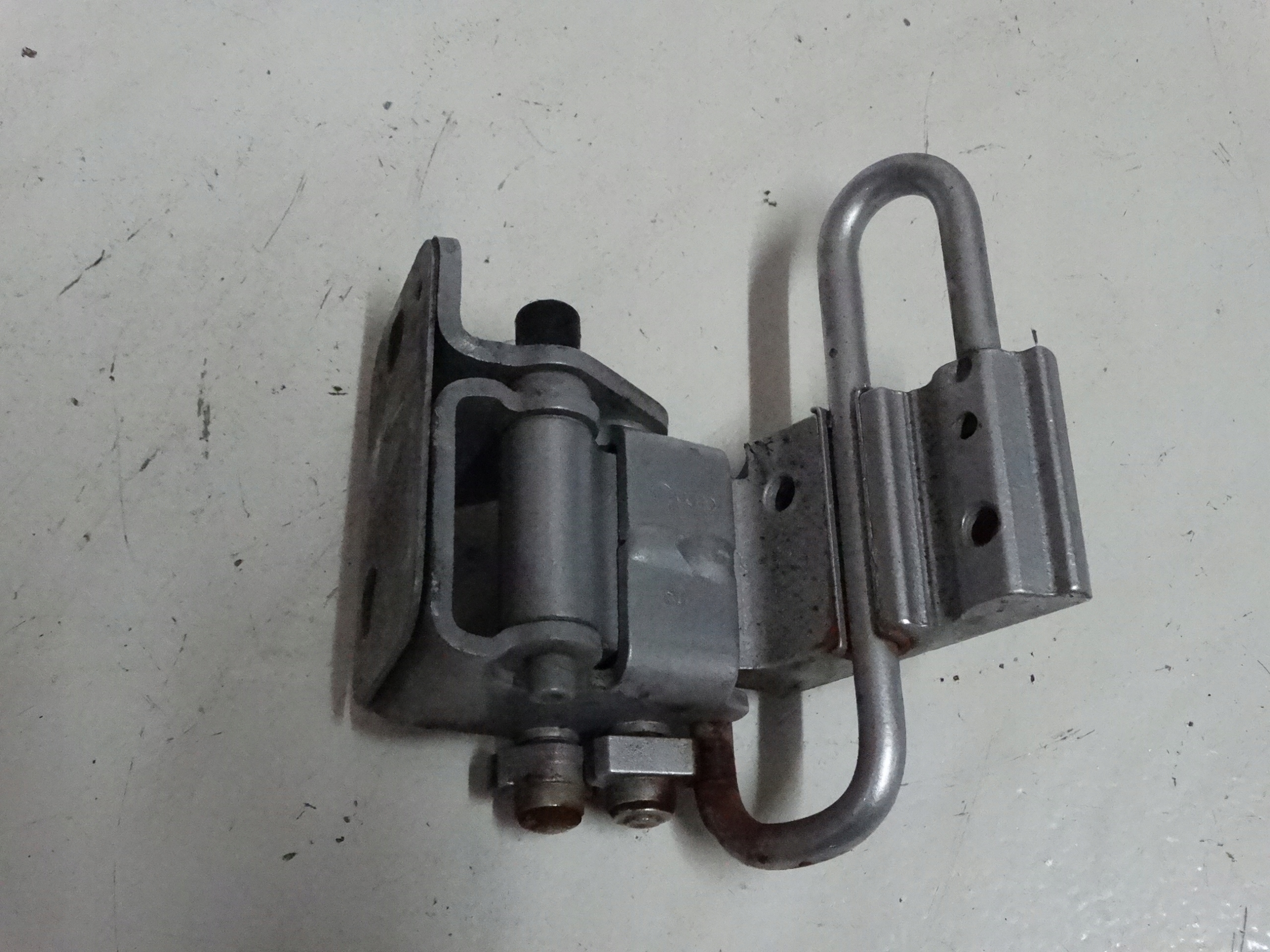 AUDI A4 B6 hinge door right rear part 8E0833412