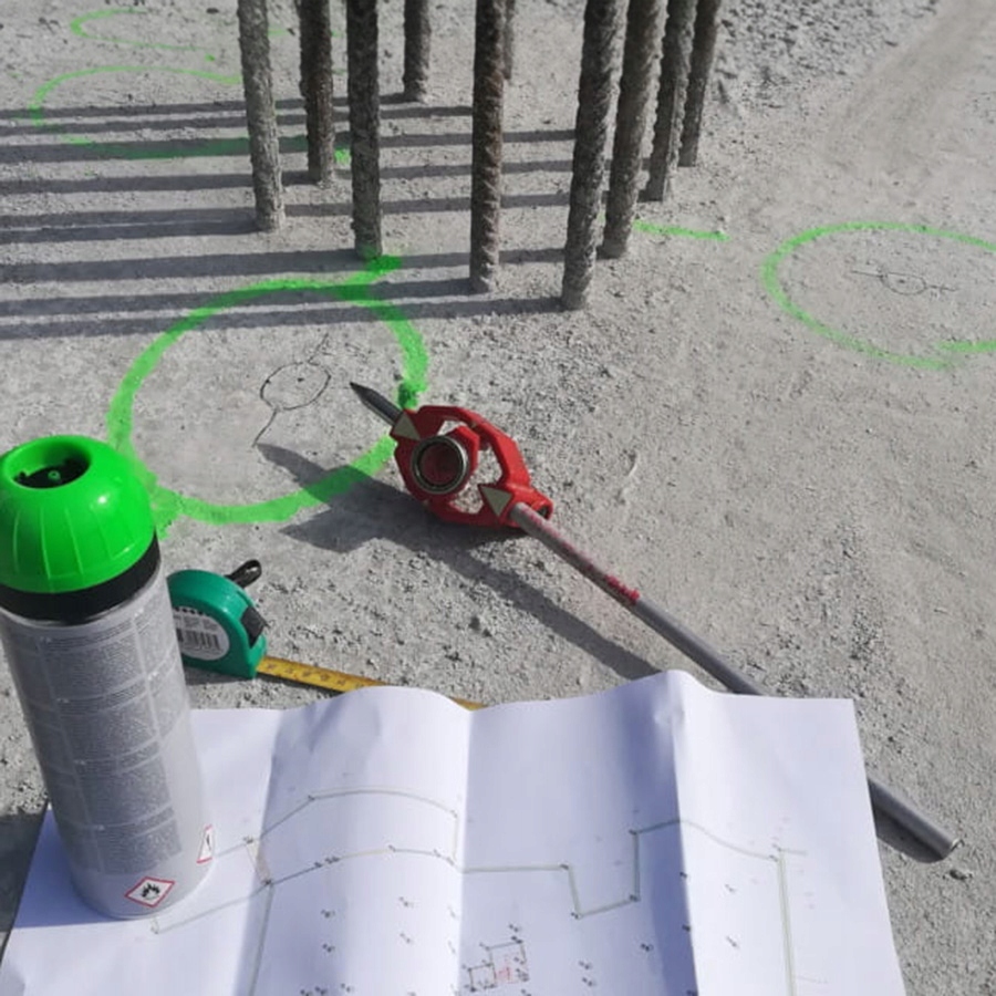 12x FARBA GEODEZYJNA SPRAY FLUO SOPPEC ZIELONA Kolor fluorescencyjny zielony