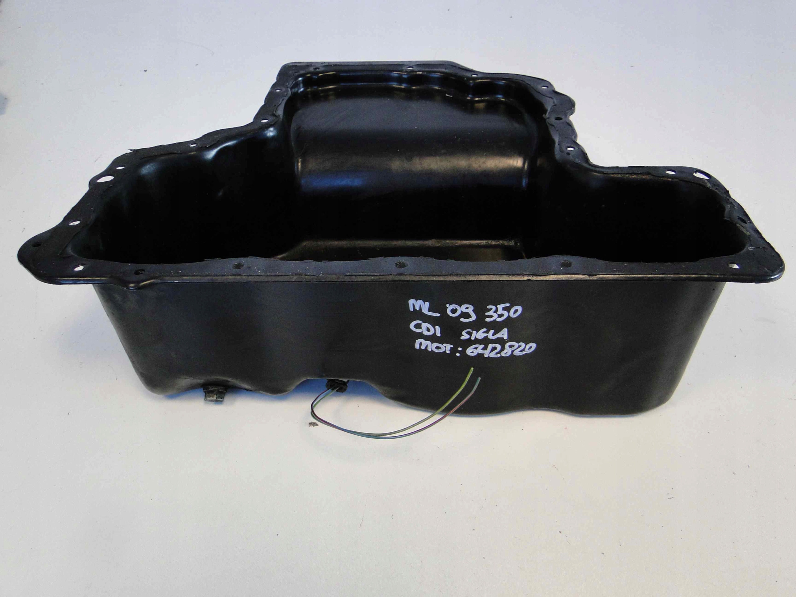 A6420101928 - MERCEDES ML W164 164 масляный поддон нижняя часть