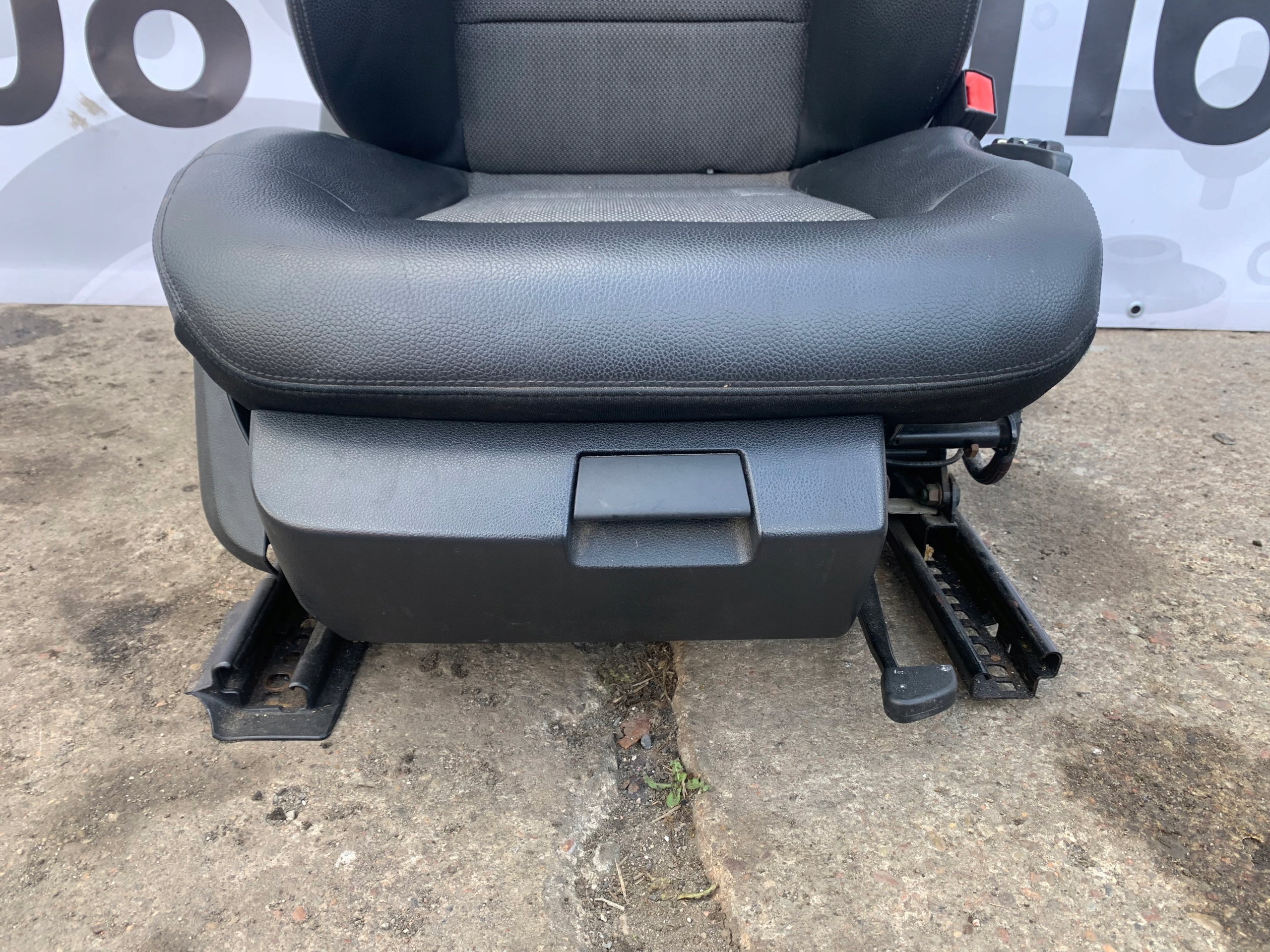 MERCEDES E-KLASA W212 Sitz rechts PASAZER