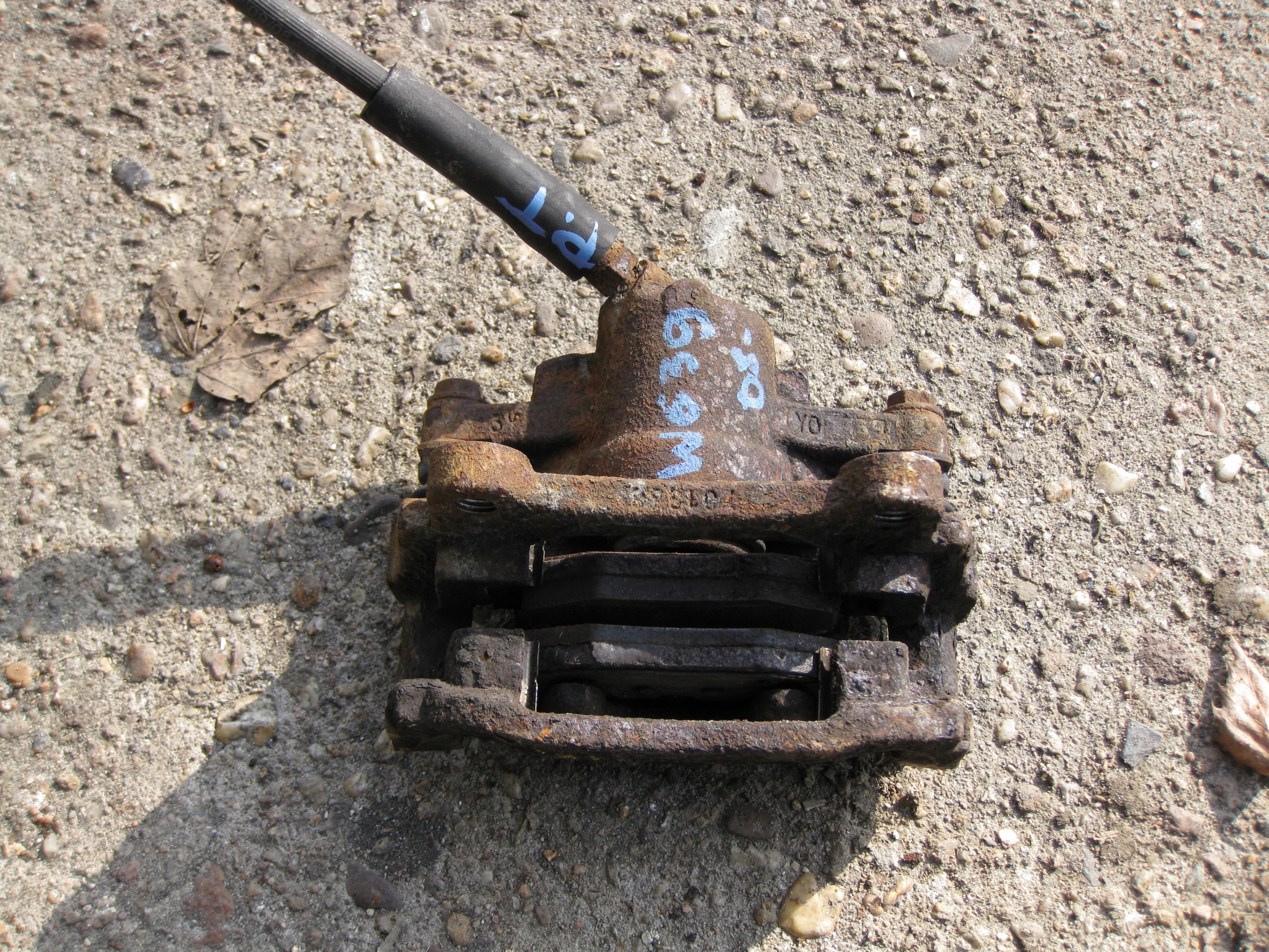 MERCEDES VITO W639 08R 2.2CDI caliper right rear part