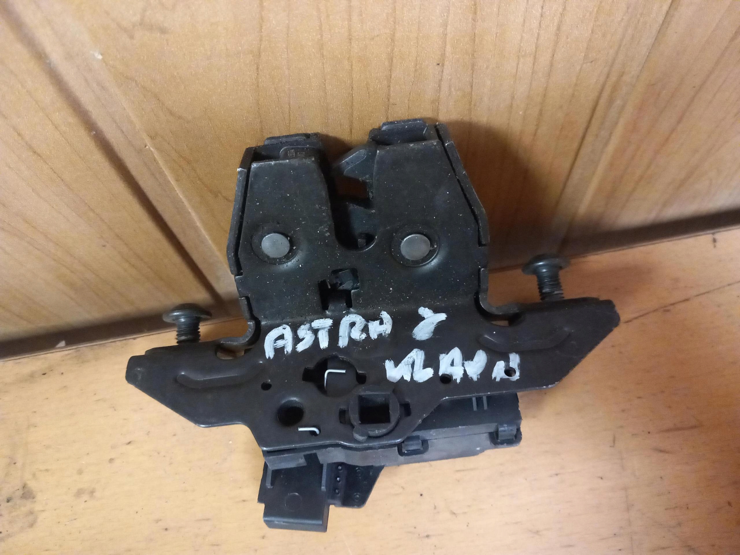 lock bonnet boot OPEL ASTRA J IV 13587646 09-15