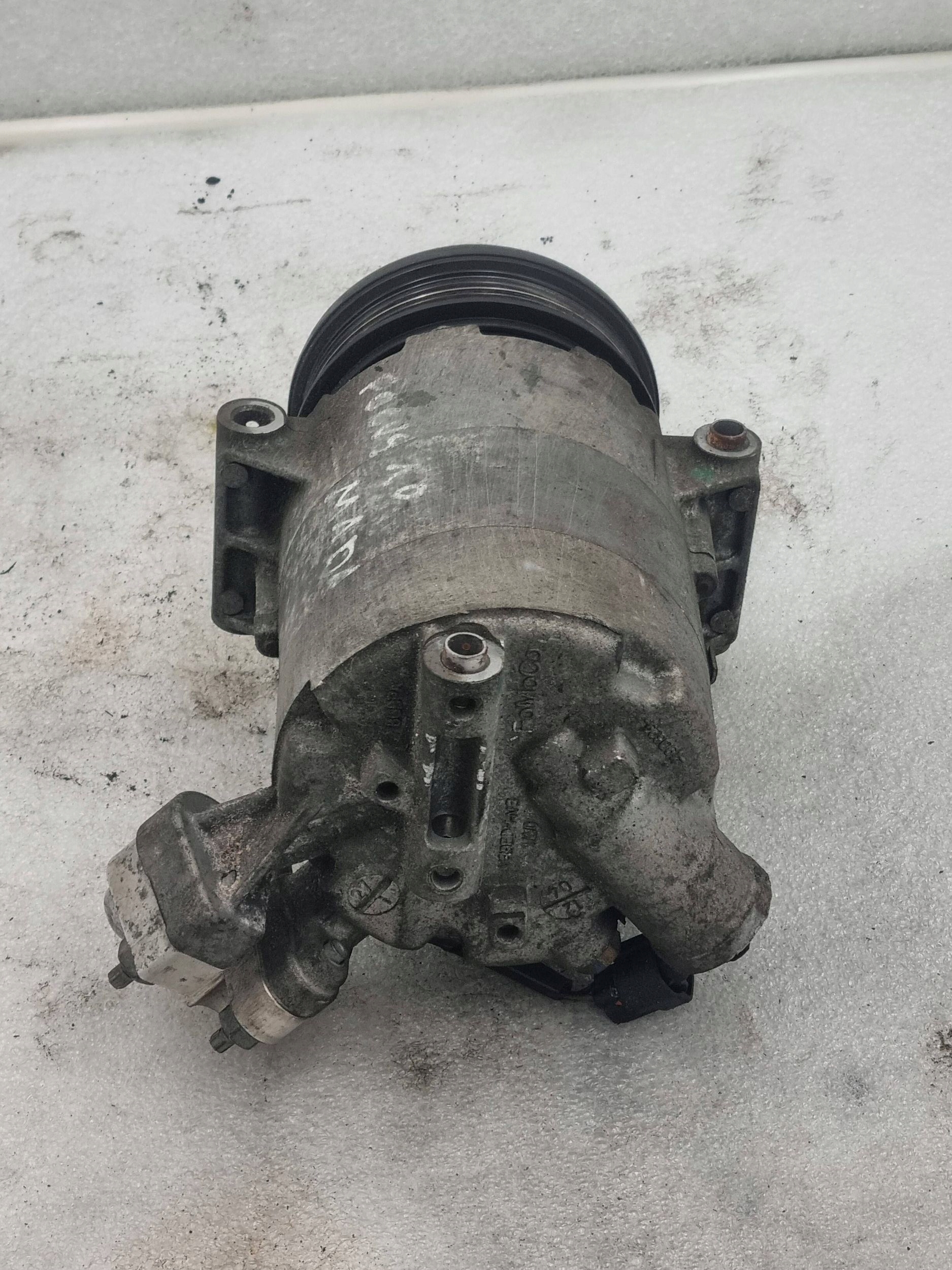 compressor of the air conditioning compressor; Ford Focus MK3 1.0 ECOBOOST CV6119D629FB