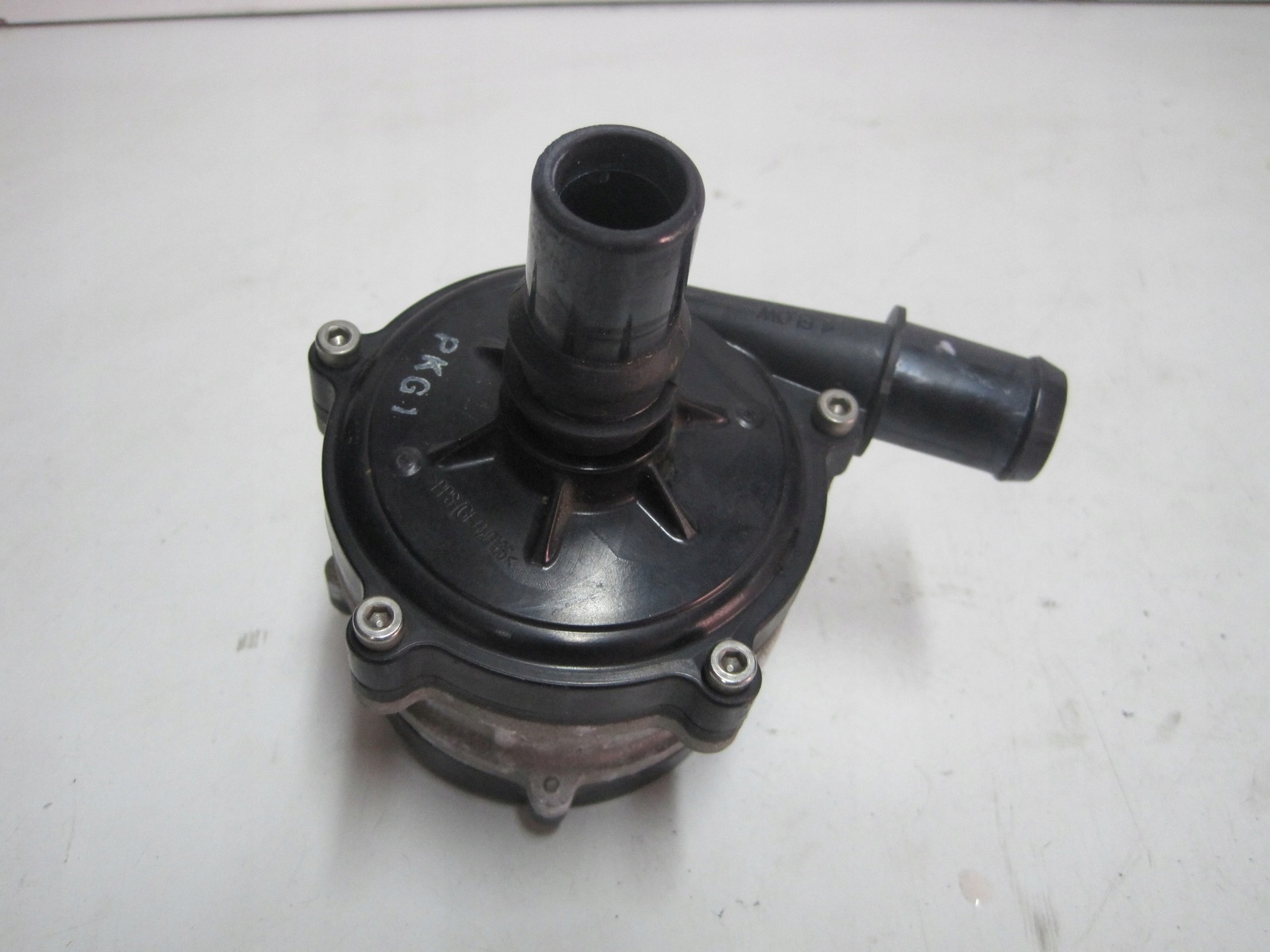 water pump HYUNDAI KONA 25100-03HZ1