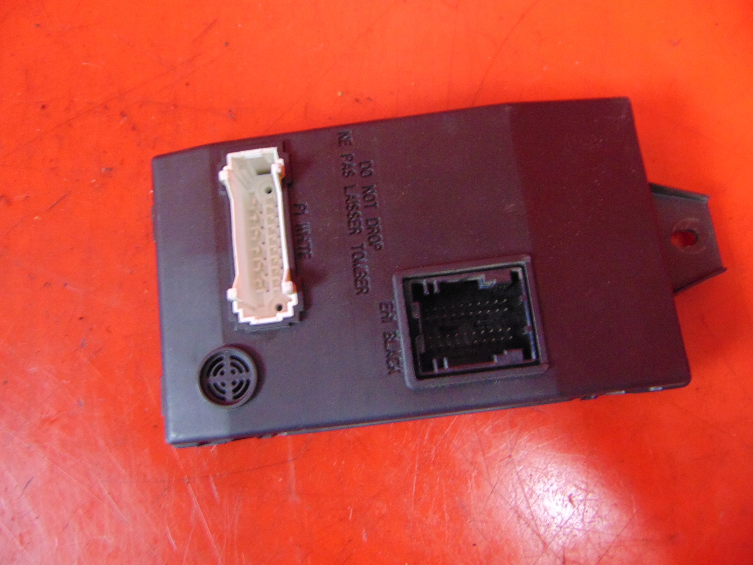 DACIA SANDERO and module control unit BSI 8201013757