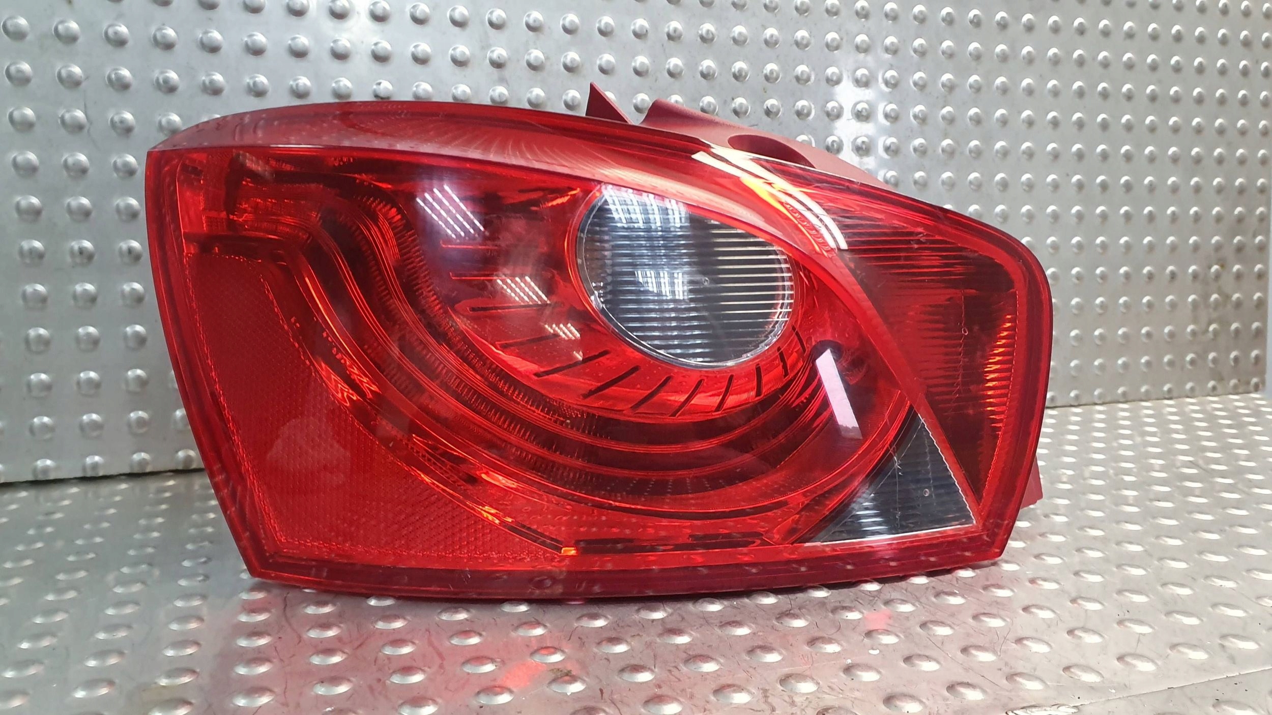 light rear part left SEAT IBIZA 6J 6J4945095 HATCHBACK 08