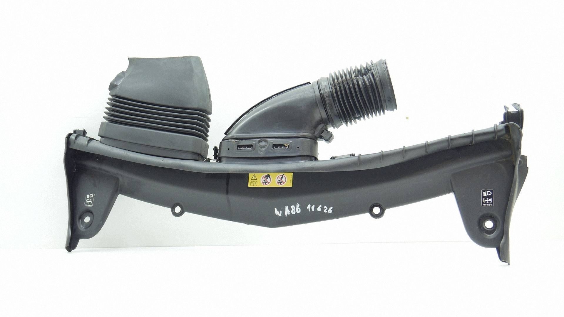 kryt stěny předního MERCEDES E W213 A2135000355