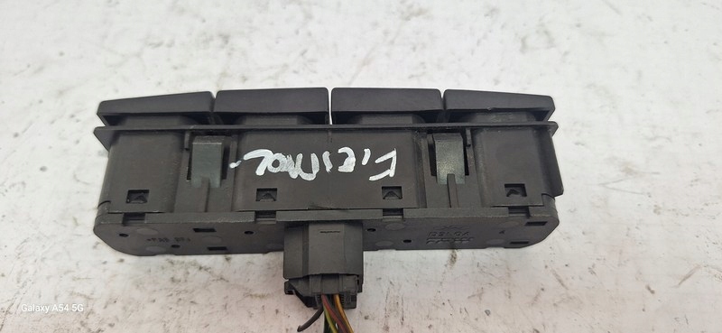 PANEL control air conditioning devices FORD FIESTA MK6 2S6T18K574AC