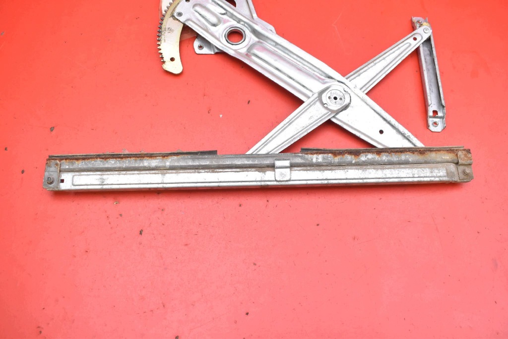 window regulator left front EU 83460-76G00 SUZUKI IGNIS 2 II 03-08