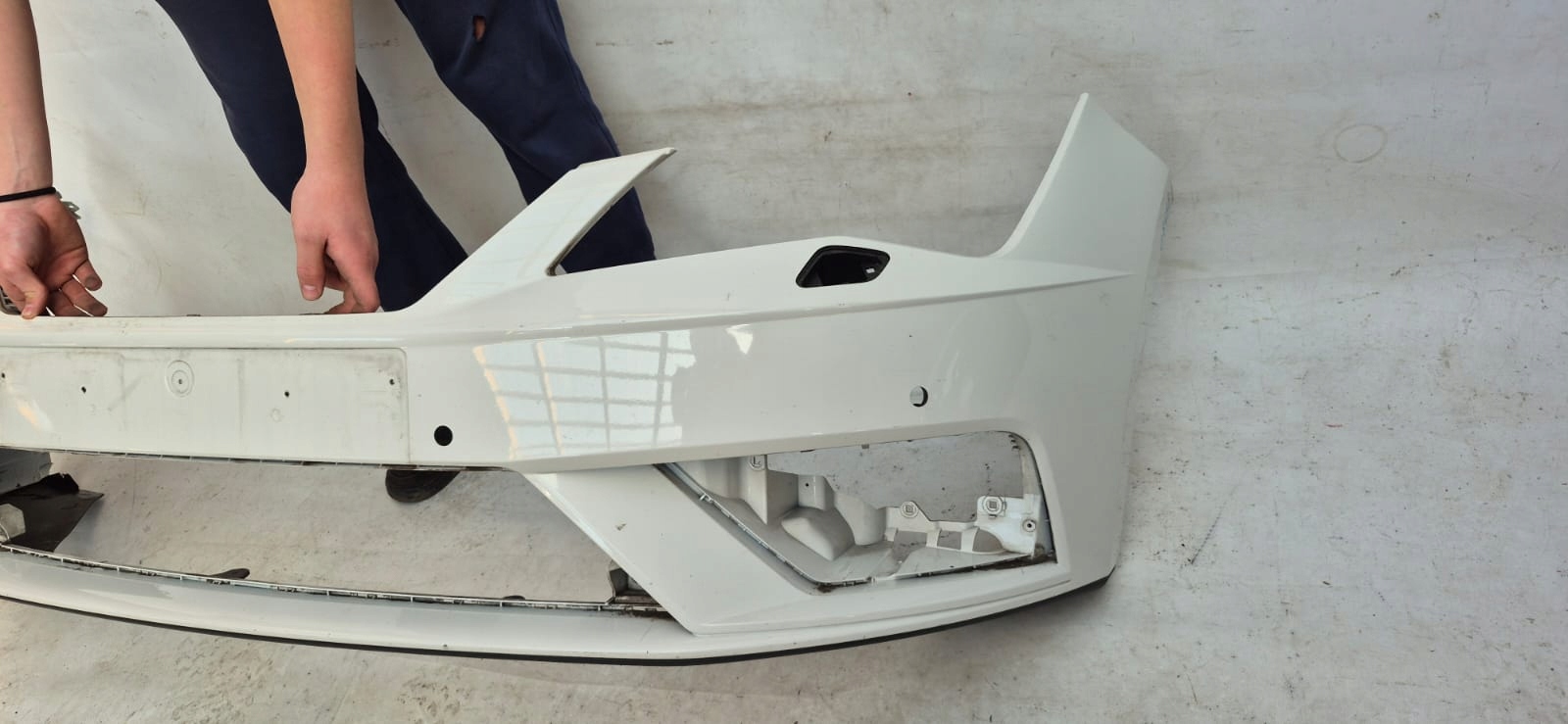 SEAT LEON III LIFT 16- bumper front front PDC SPR 5F0807221R