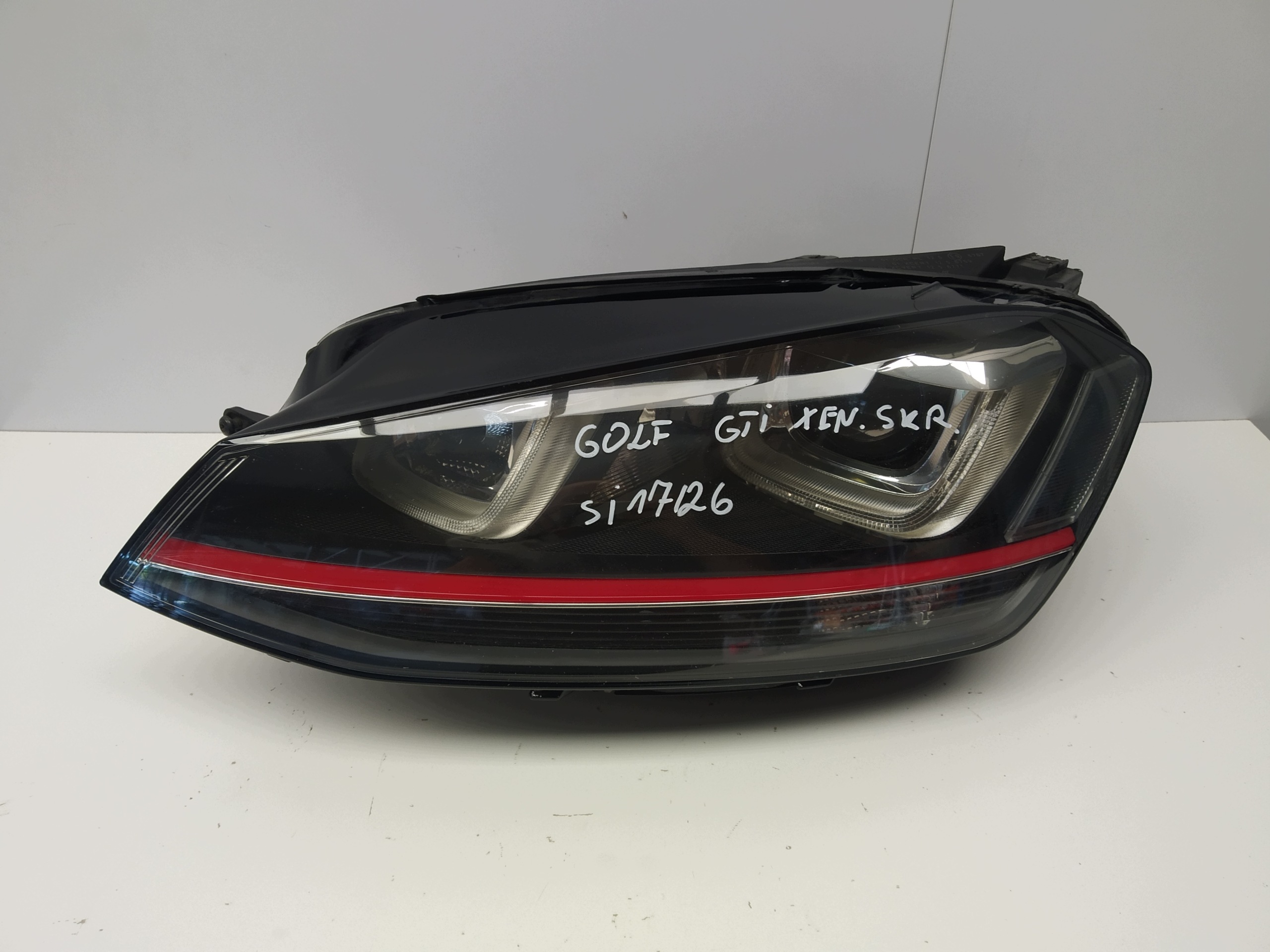 2012r + Vw Golf VII GTI GTD reflektor light front left Xenon positioning + LED