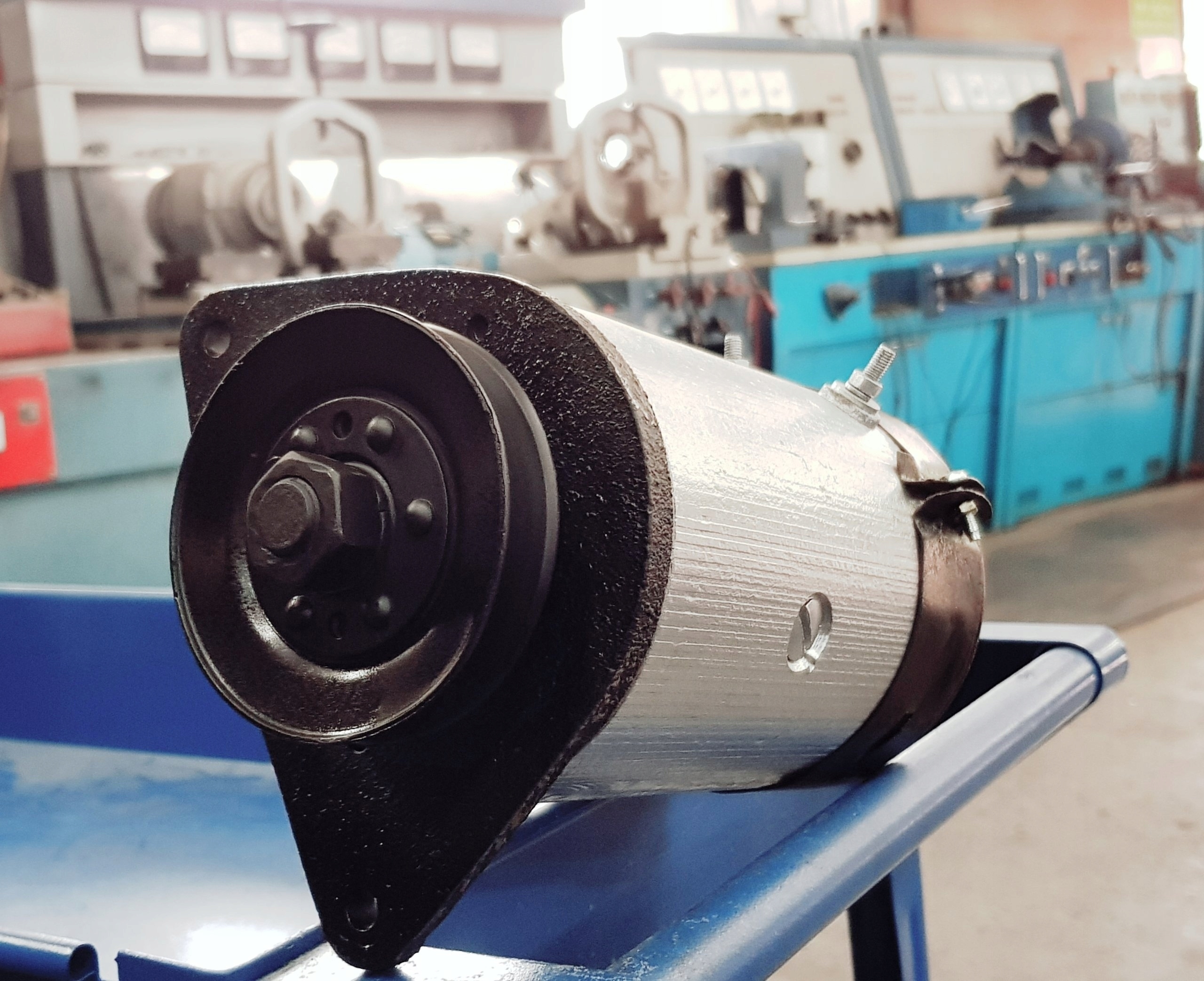 Prądnica Ciągnik C-330 C360 P-20d , P-20c Usrus