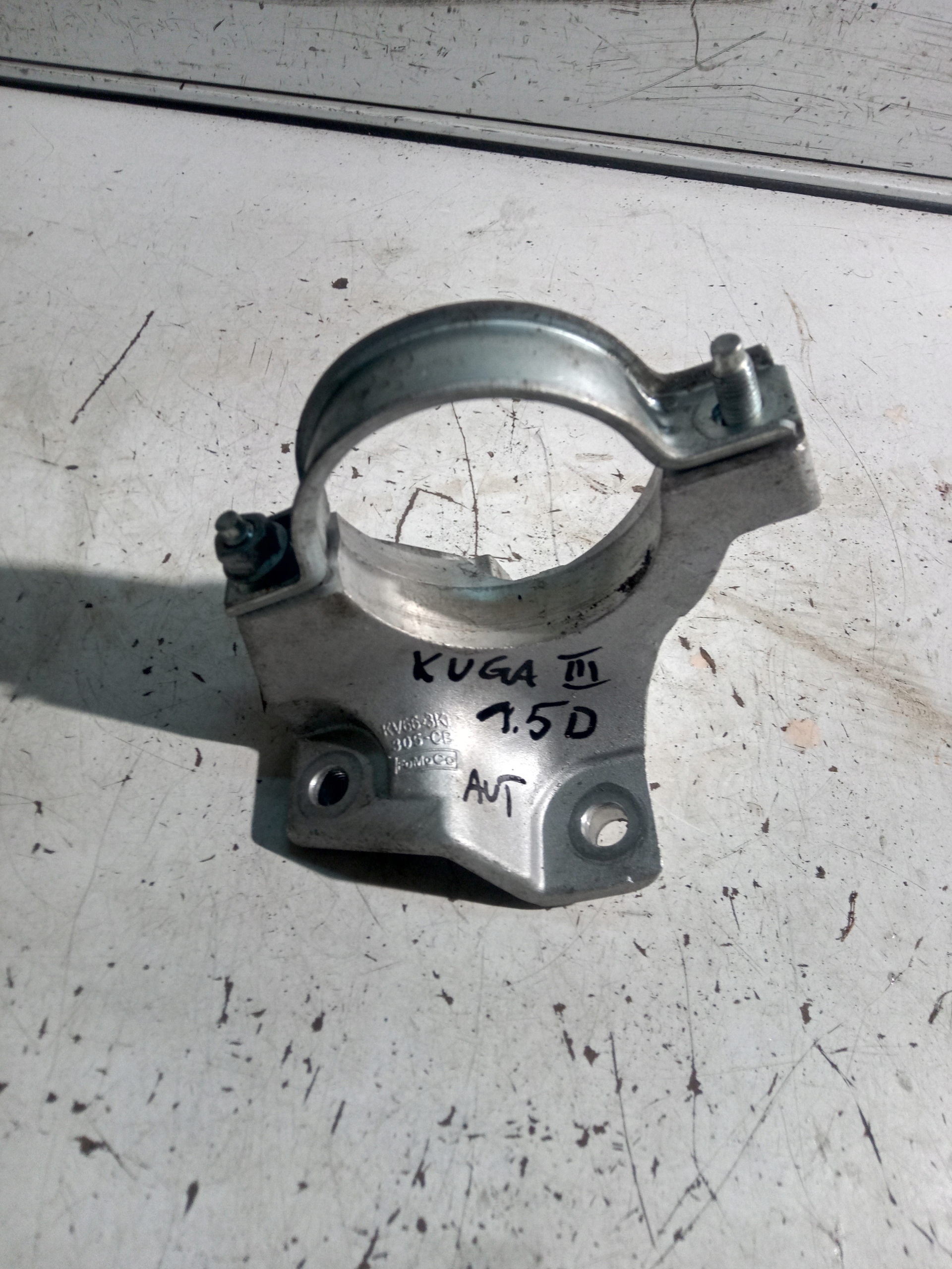KV66-3K305-CB - ОПОРА ПОЛУОСИ FORD KUGA MK3 1.5 TDCI KV66-3K305CB