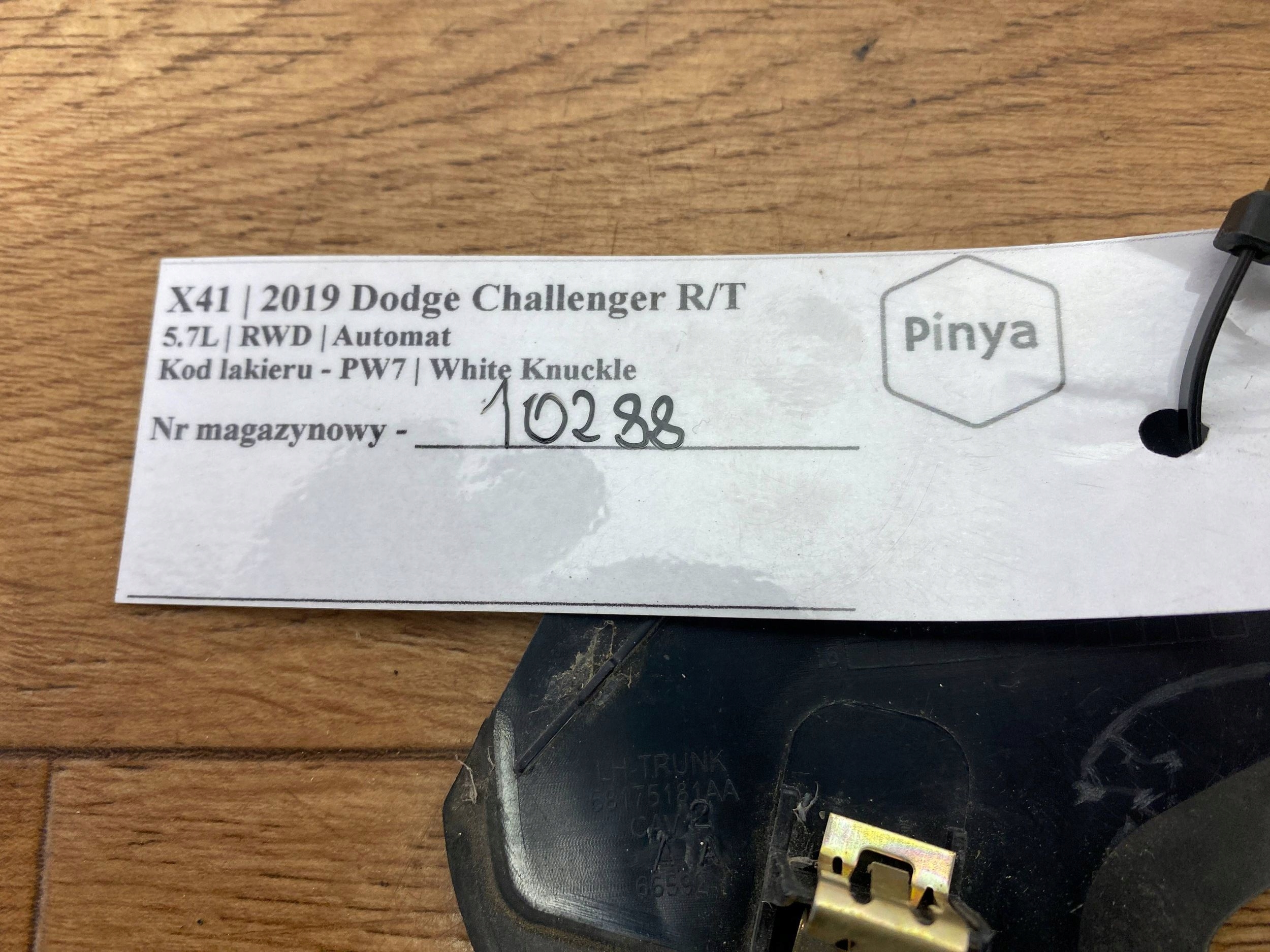 Czesc Leuchte hinten Dodge Challenger 2015+