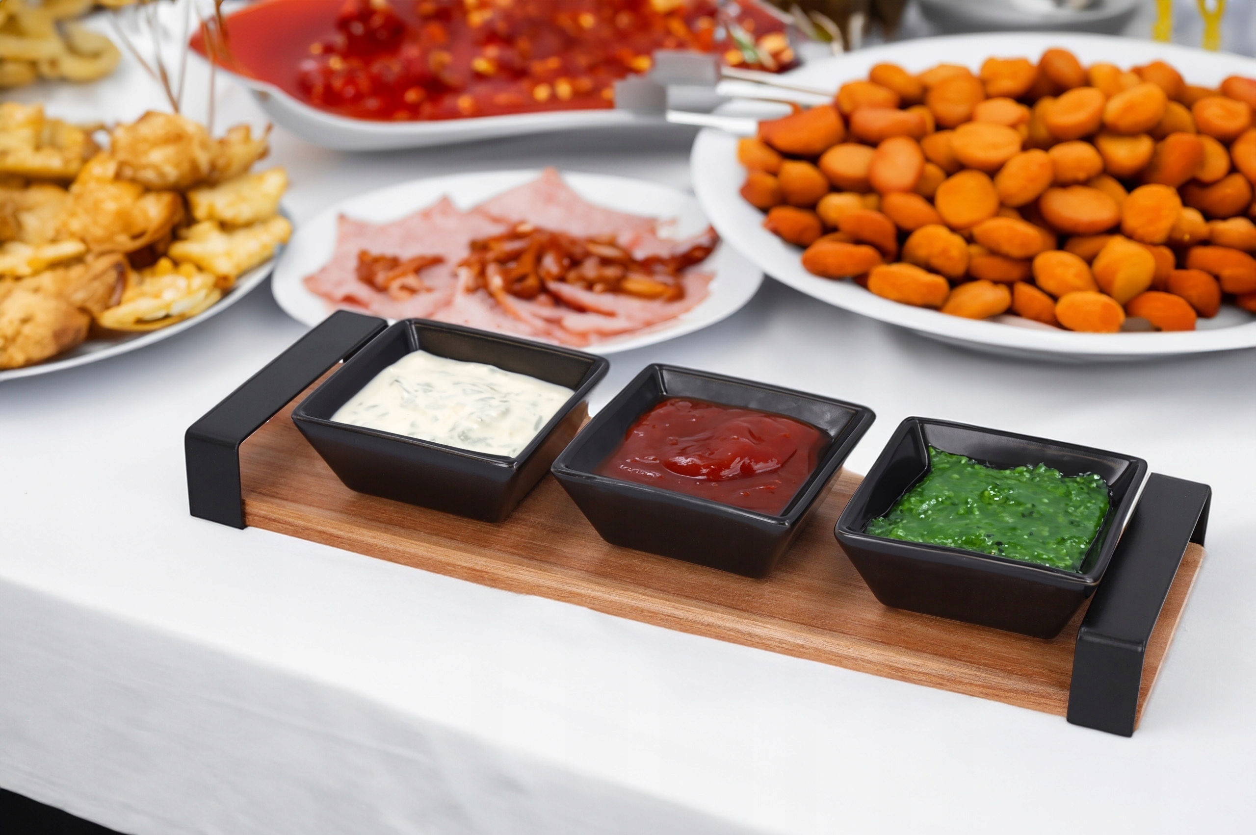 DESKA DO SERWOWANIA PRZEKĄSEK zestaw z 3 miseczkami ceramicznymi dipy sosy Kolor czarny odcienie brązu i beżu