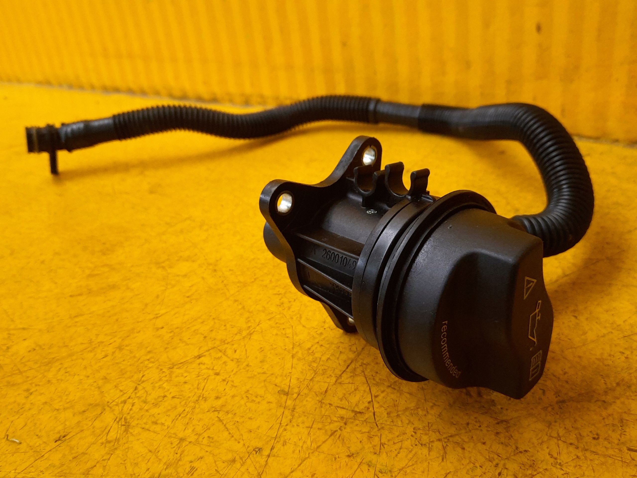 MERCEDES w247 масляний ковпачок A2600104900