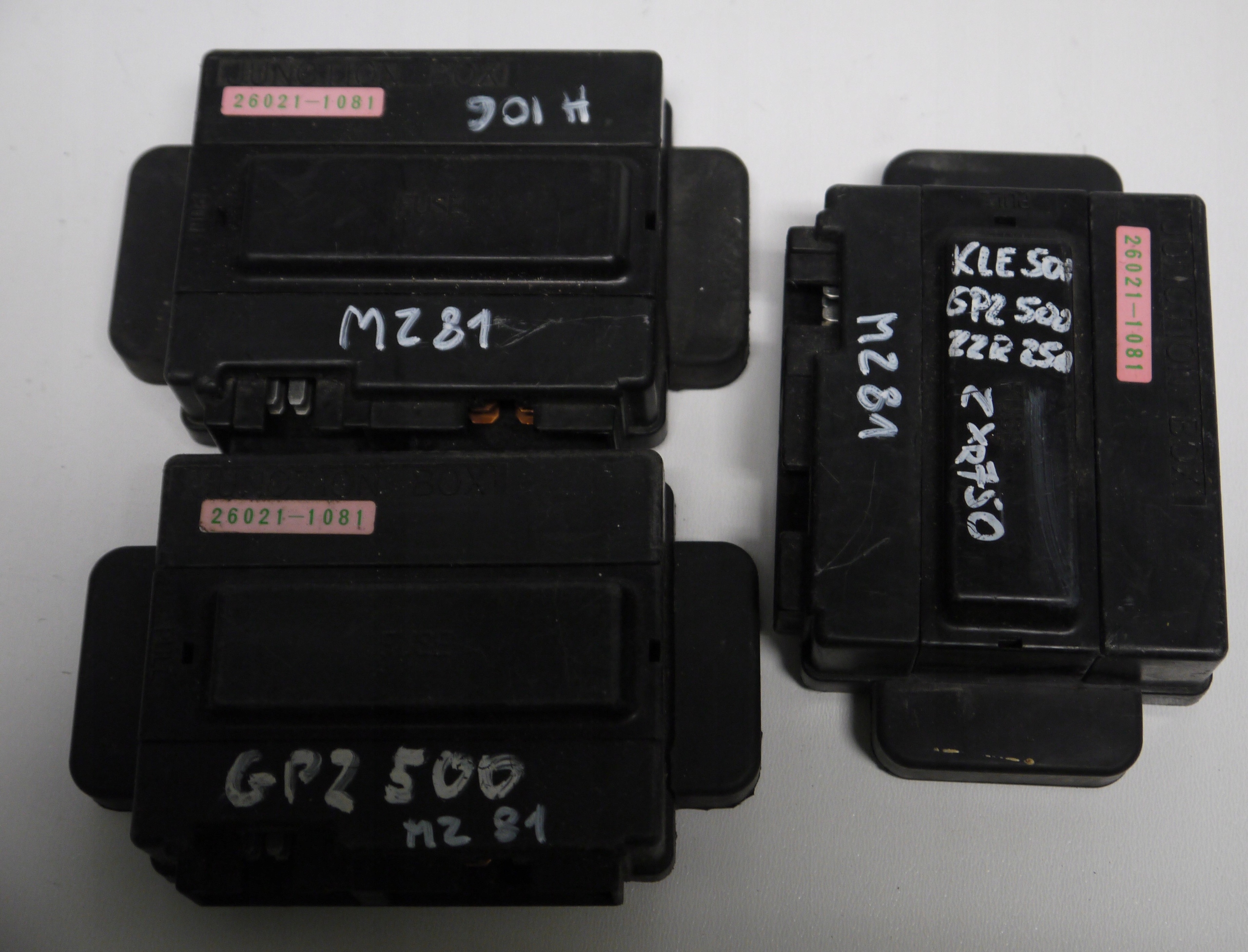 PUSZKA BEZPIECZNIKÓW KAWASAKI MZ81