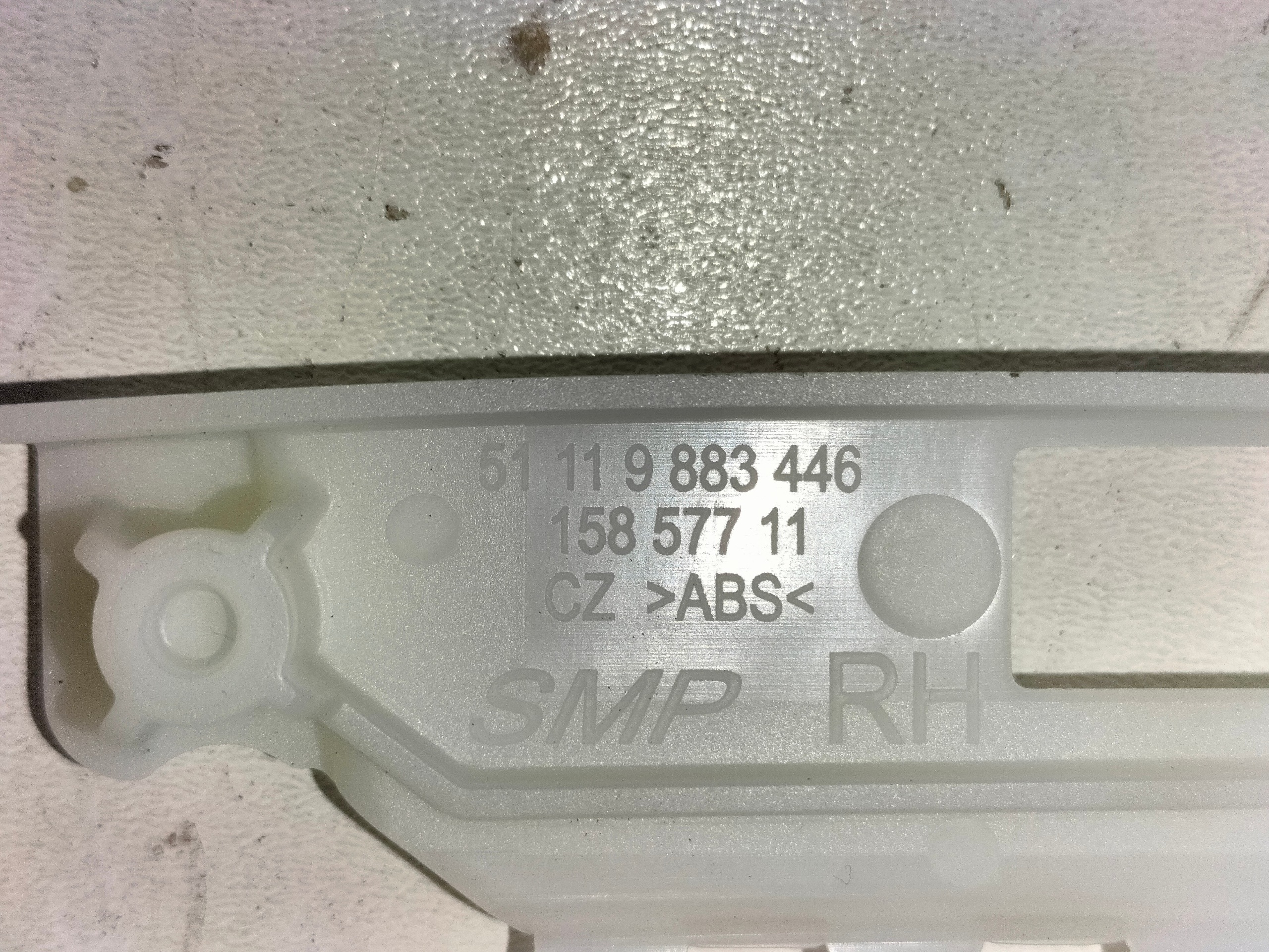 Support Support plaque Aile Avant Droite BMW 7 G70 22