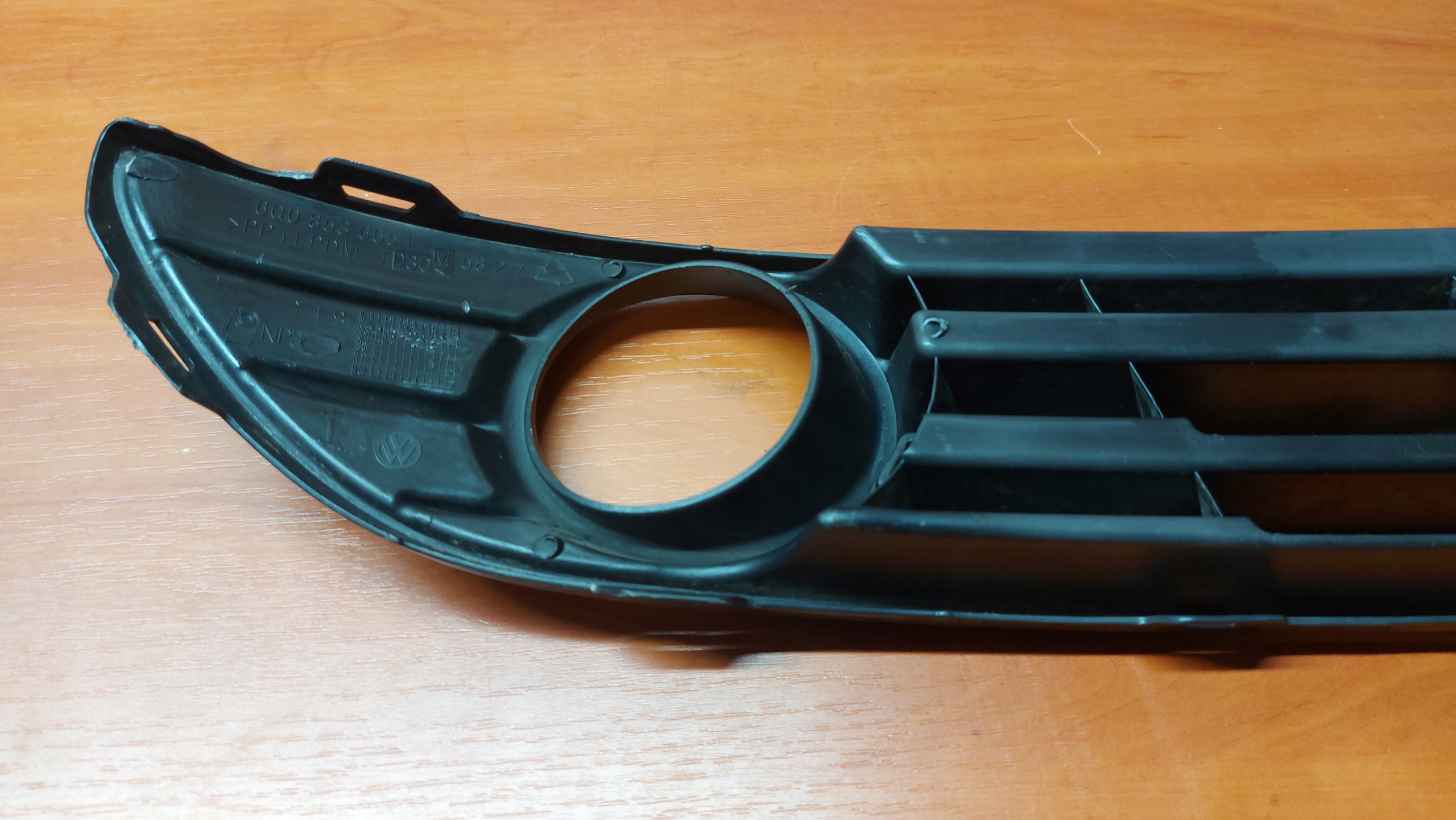 grid frame fog lights left left front VW POLO 05-09