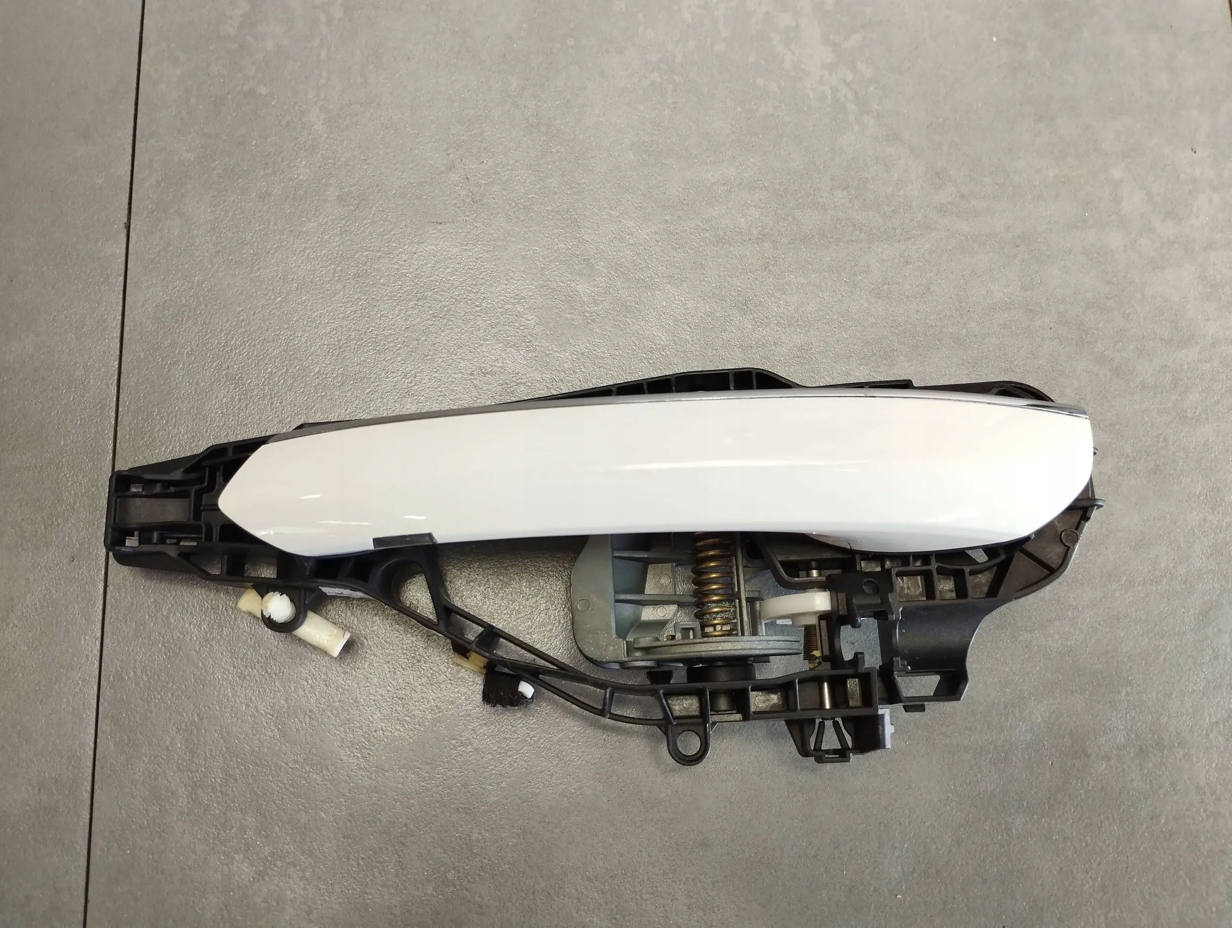 BMW 7 G11 handle left rear part A300 KEYLESS