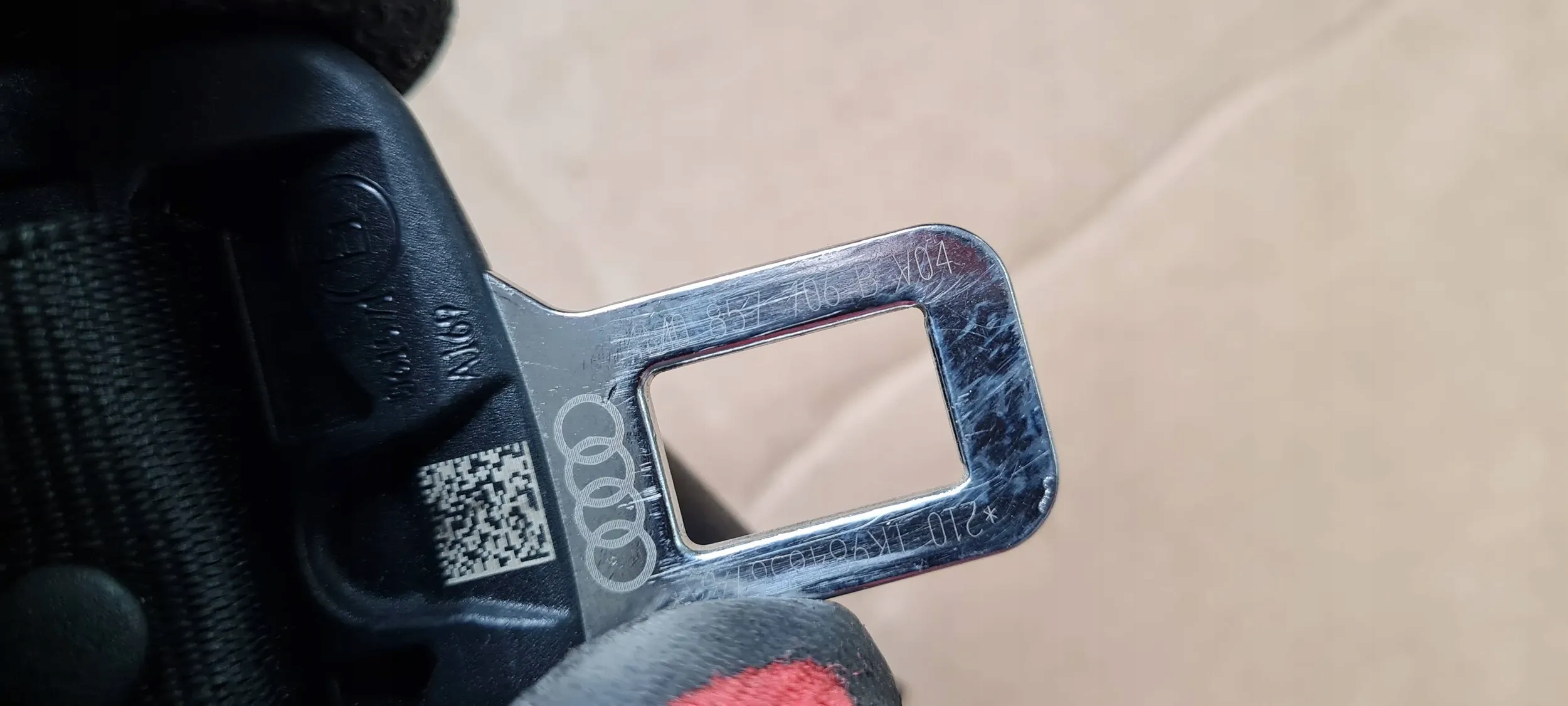 Q7 4M II tension belt safety right front ORG 4M0857706B