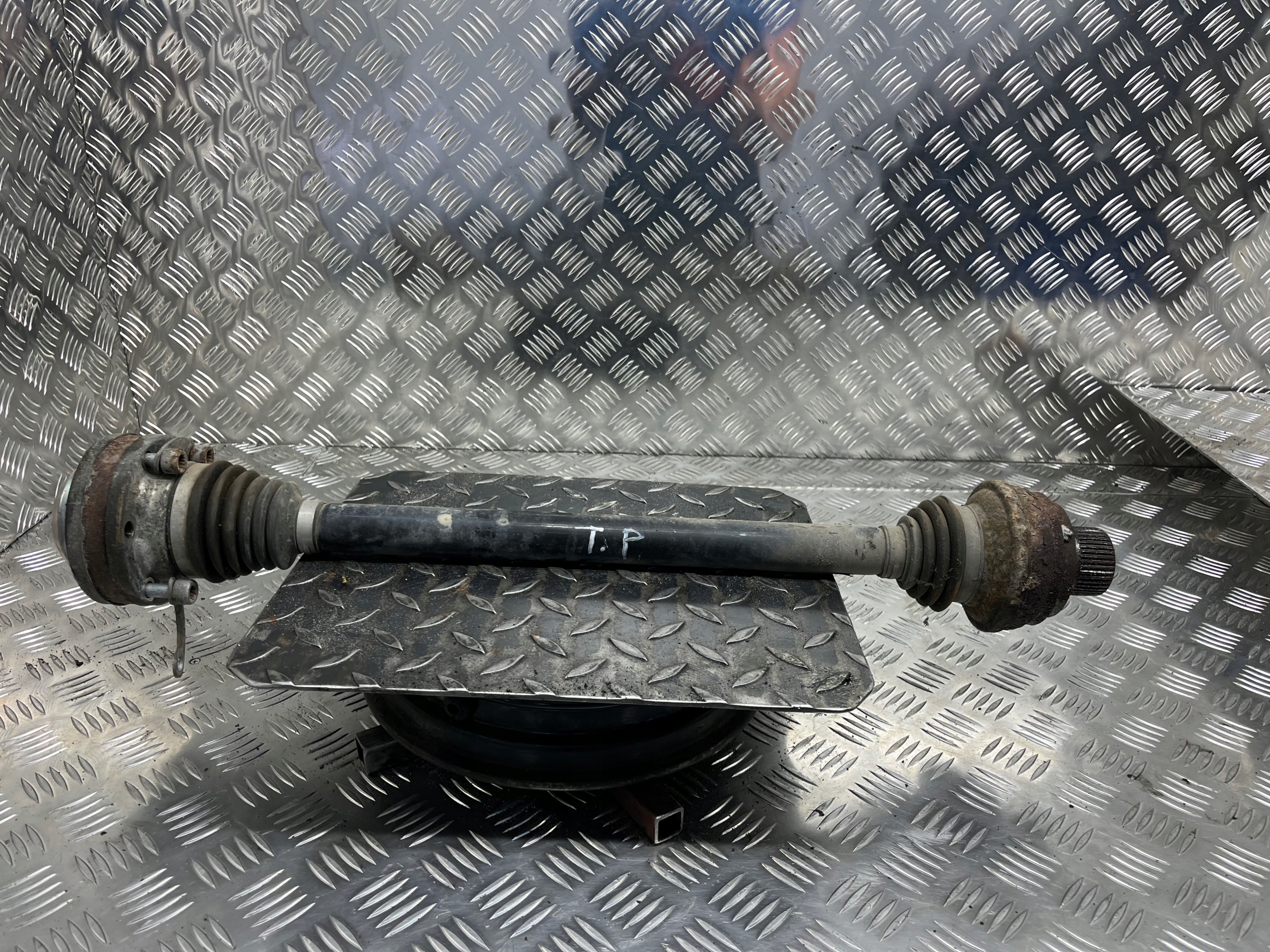 semi-axis semi-axis right rear AUDI A6-C7 8R0501203C