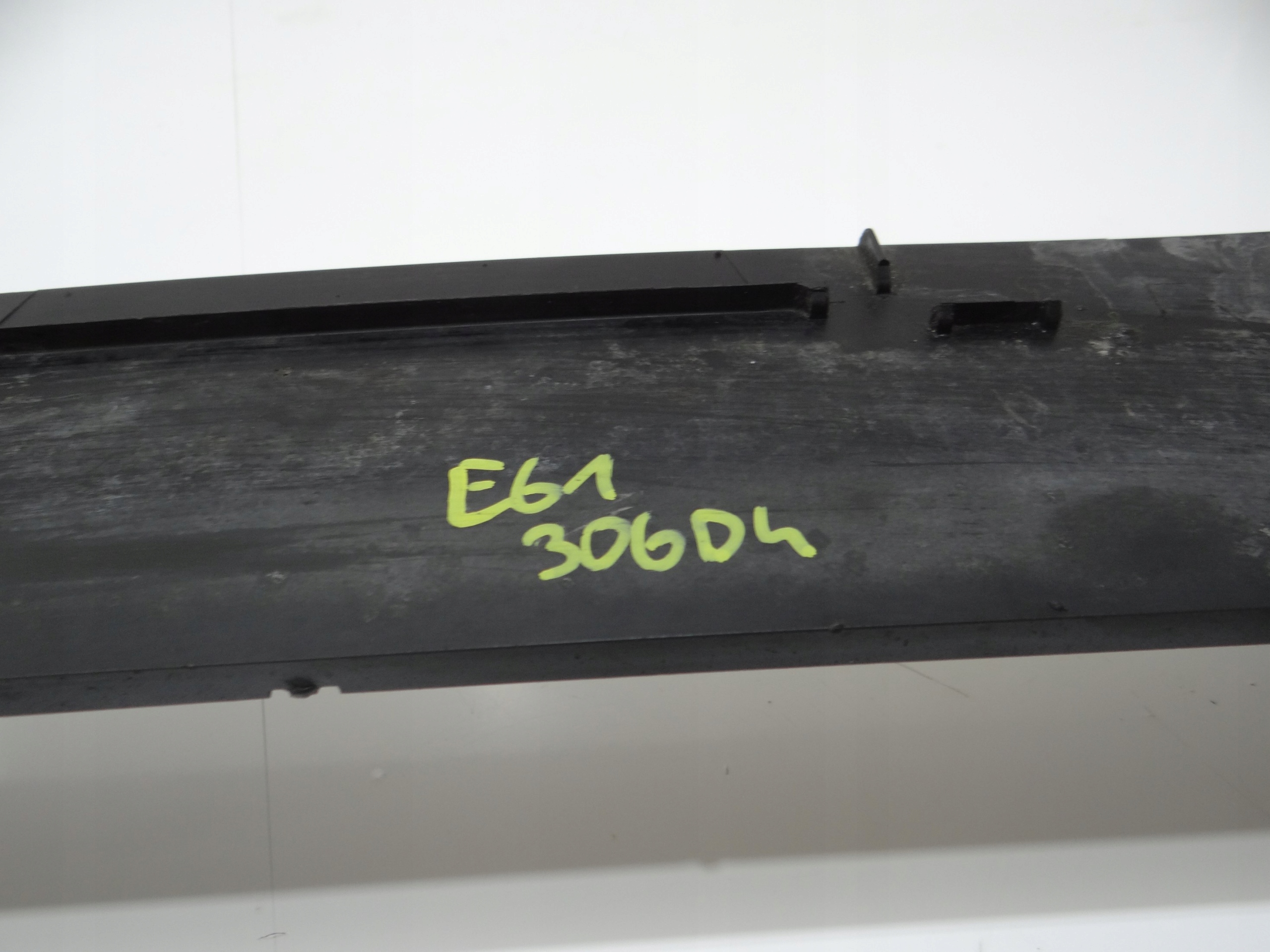 Boîte Châssis Radiateur BMW E60 E61 3.0D 7791179 (4273583)
