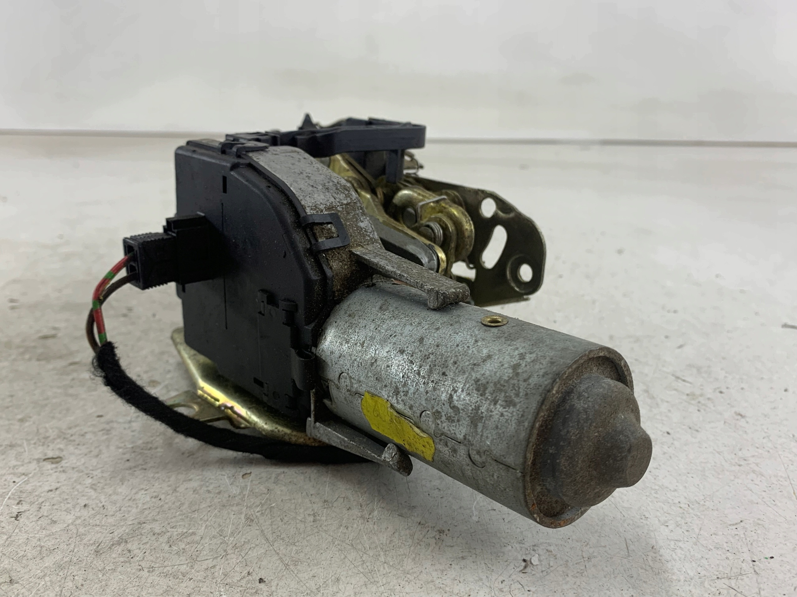 MERCEDES W210 KOMBI lock bonnet boot A2107400536