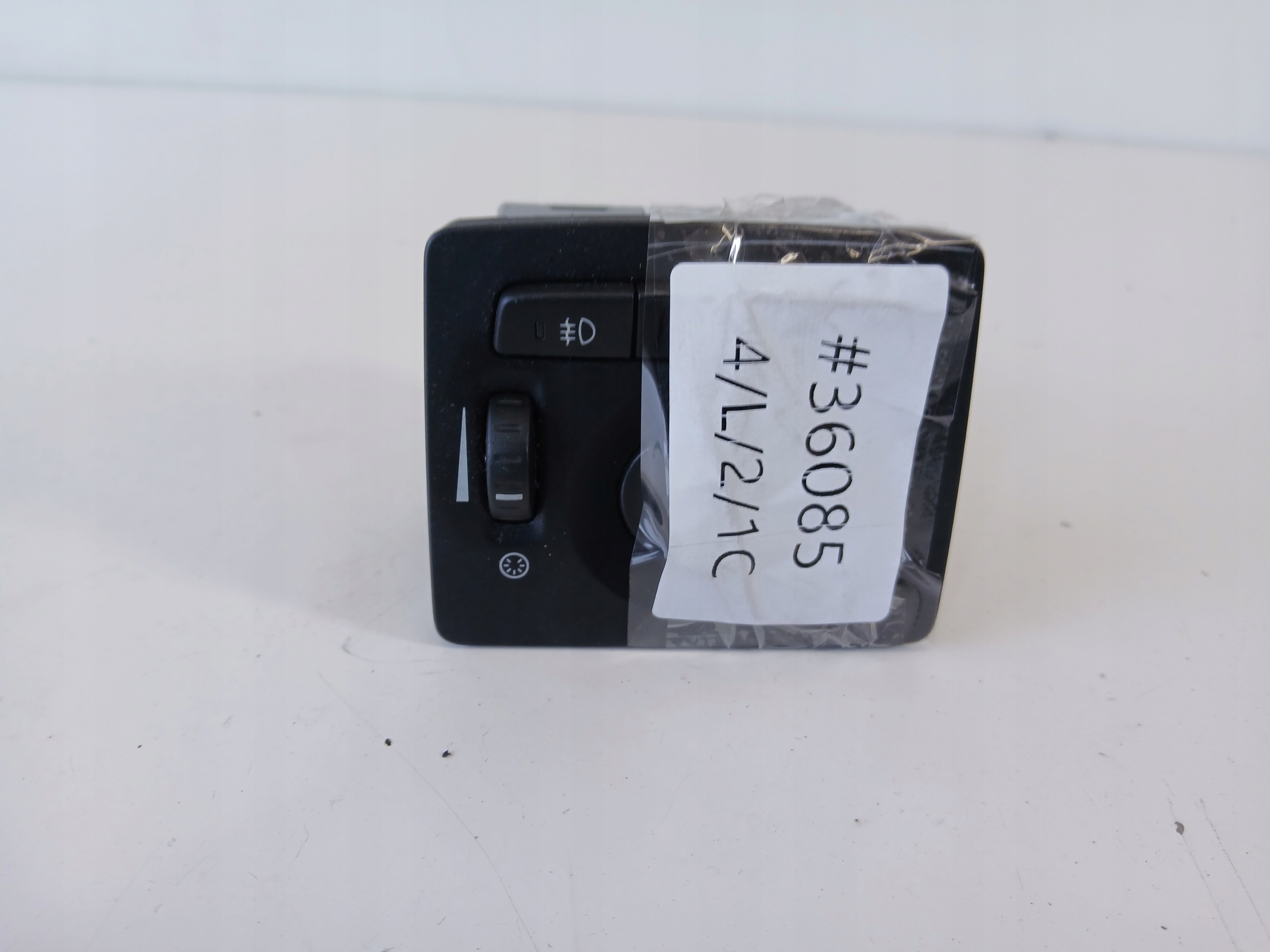 VOLVO V50 S40 II light switch 30739299